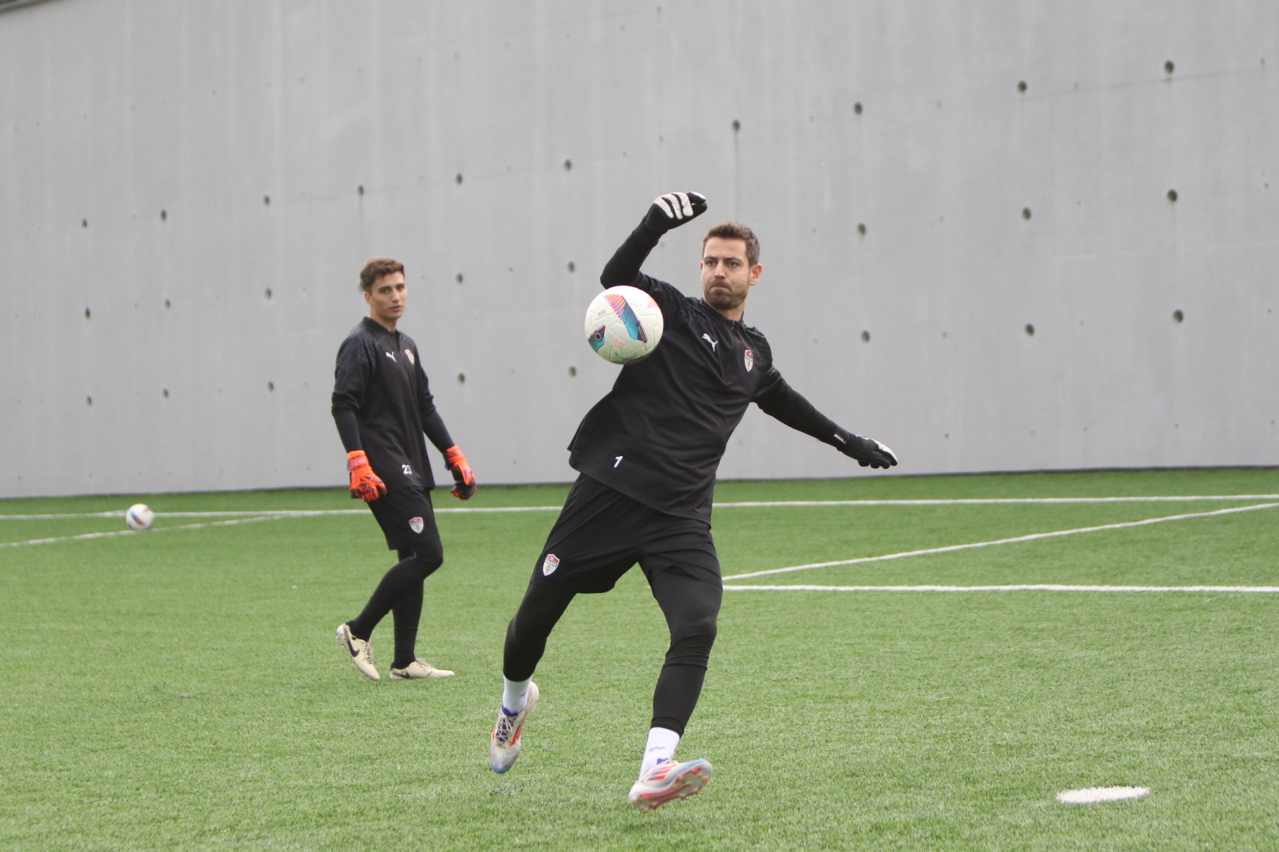 Manisaspor mücadeleye tam gaz devam ediyor