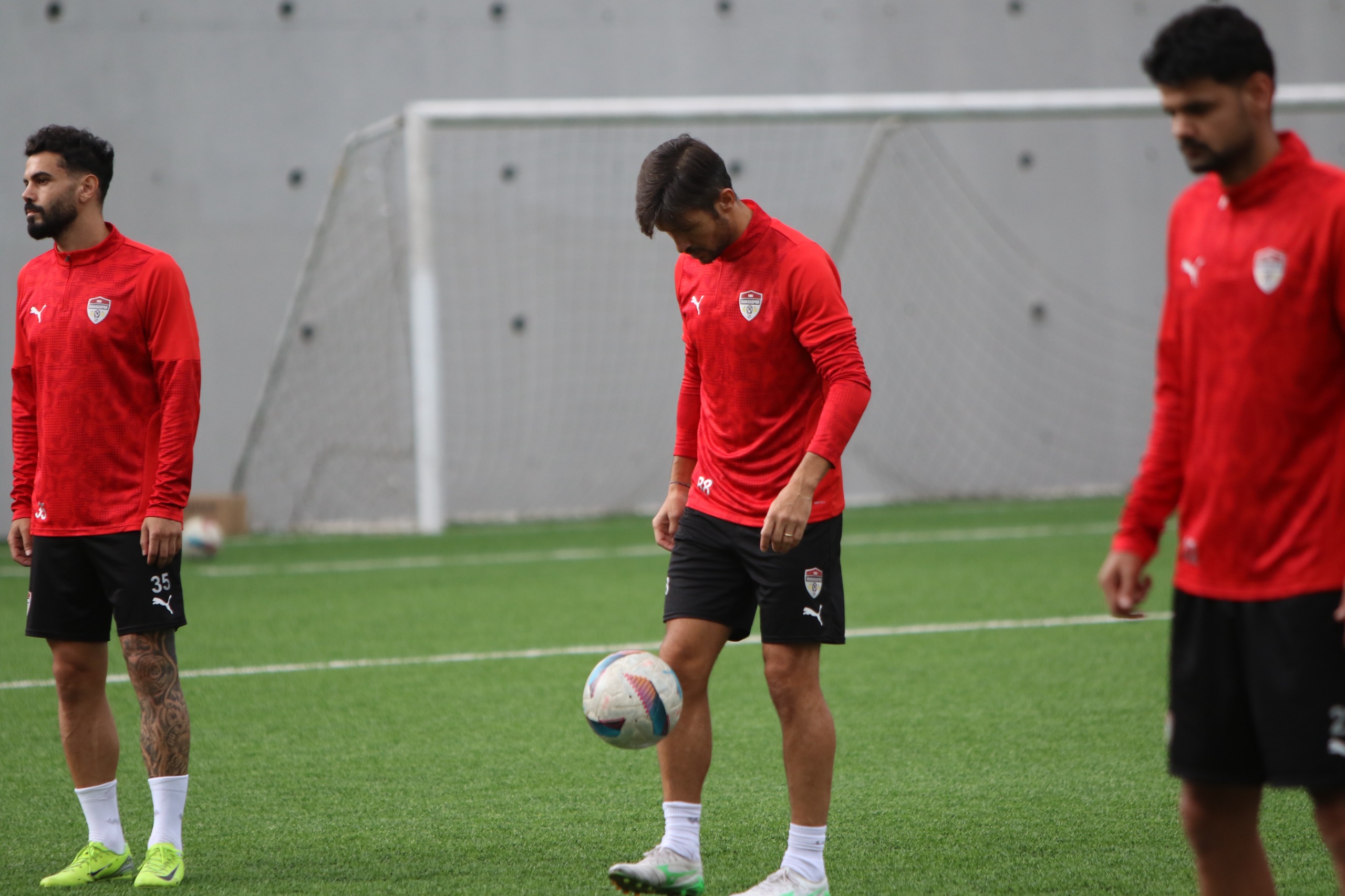 Manisaspor mücadeleye tam gaz devam ediyor