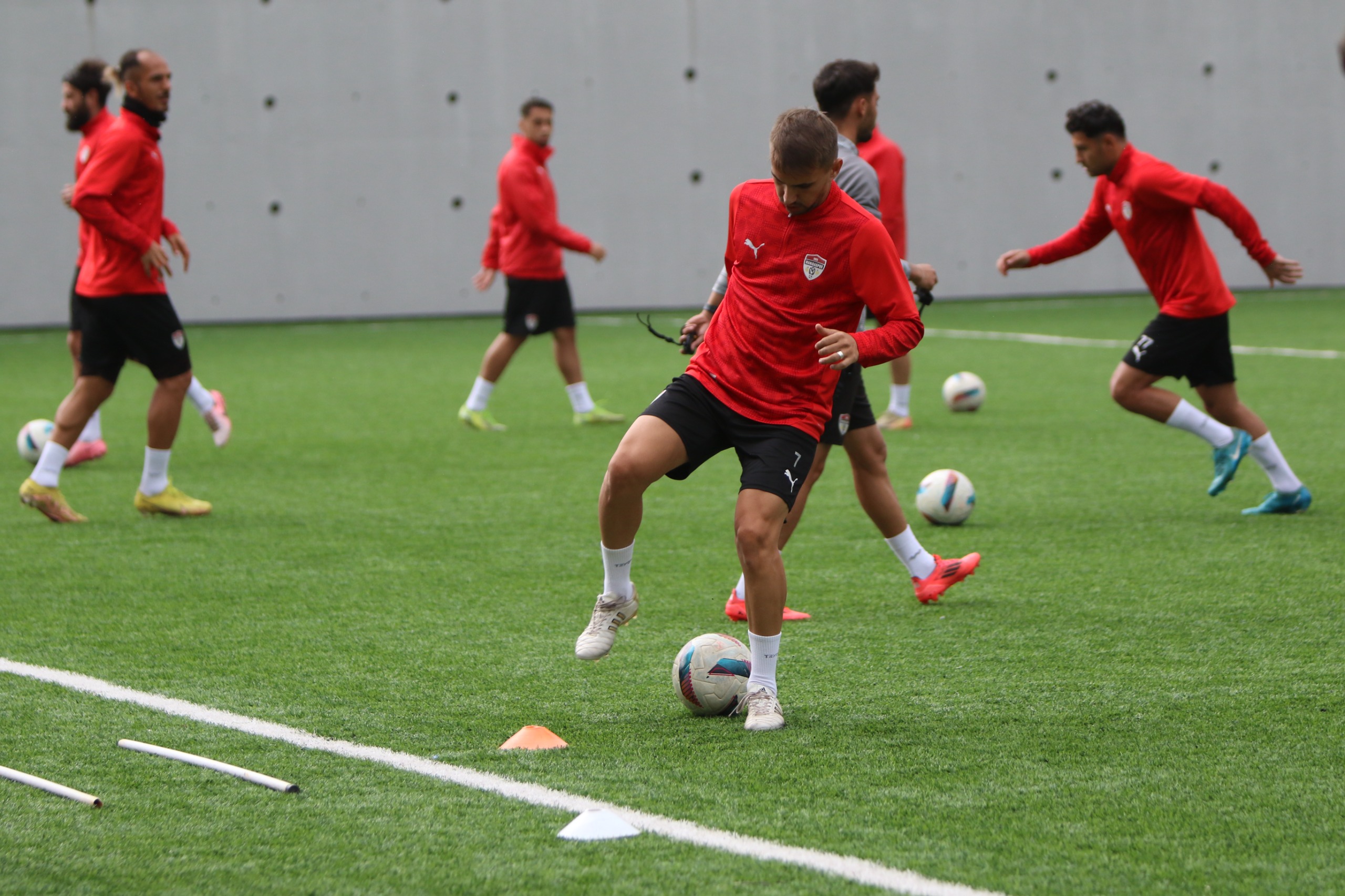 Manisaspor mücadeleye tam gaz devam ediyor