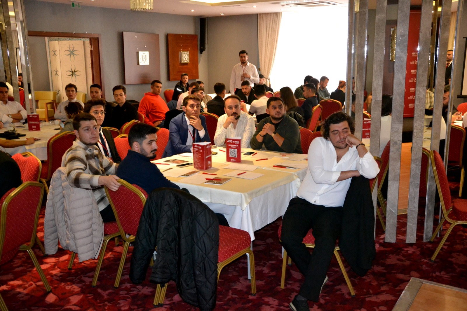 CHP Manisa'da gençler siyasetin rotasını belirliyor