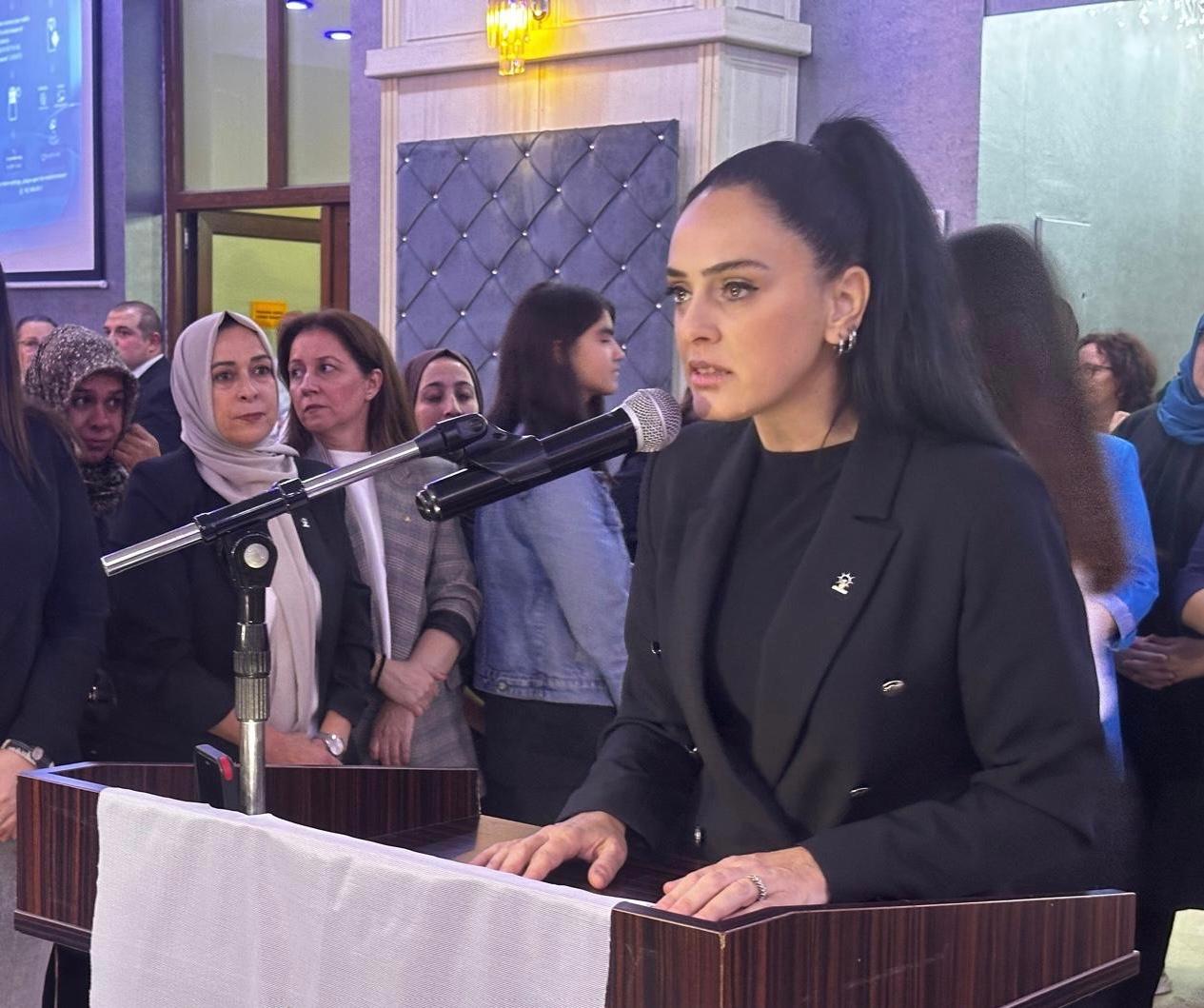 AK Parti Manisa’da “Türkiye Yüzyılı” buluşması: Salon doldu taştı!