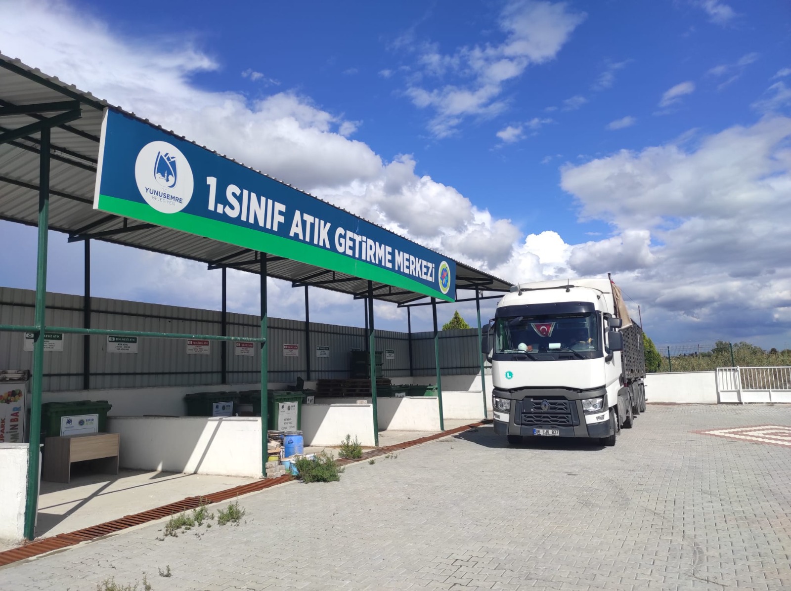 Manisa’da çevreye duyarlı adım 3 bin 200 kilo atık ilaç imha edildi!