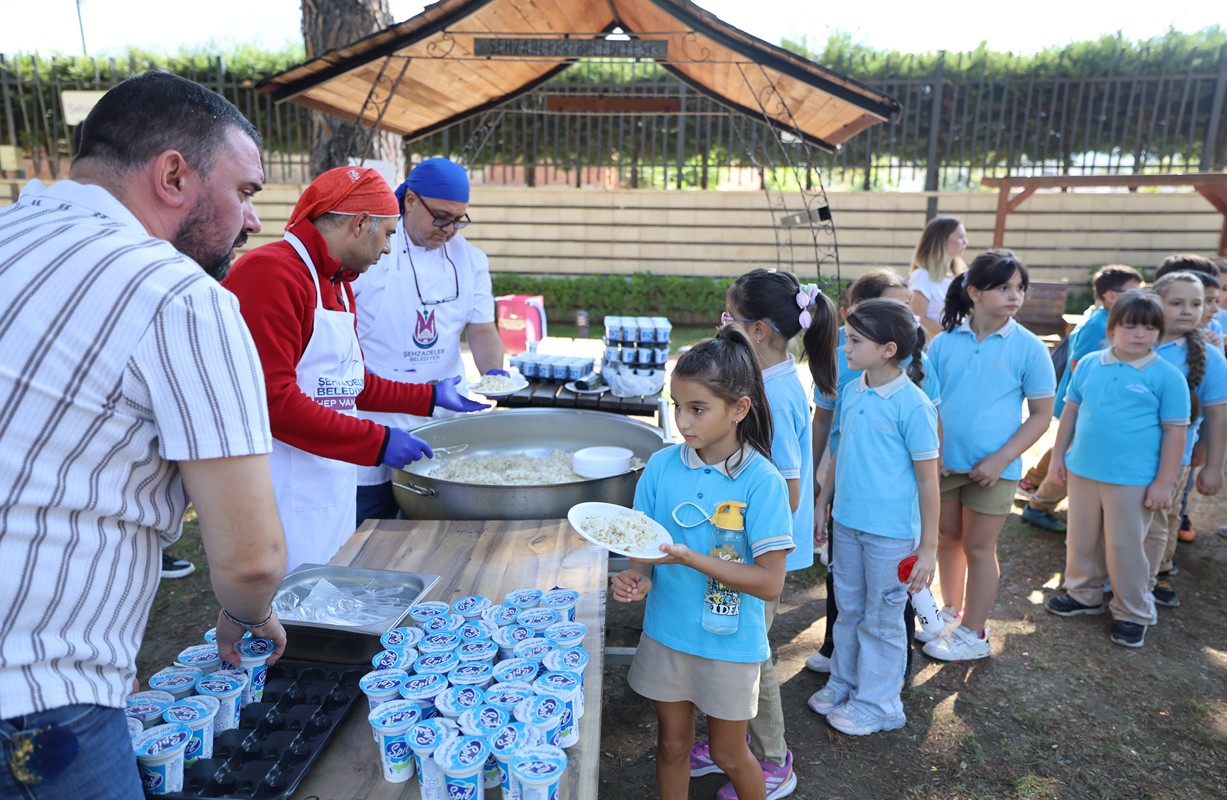 Manisa’da Kültür Buluşması Akhisarlı Öğrenciler Şehzadelerpark’ta (6)