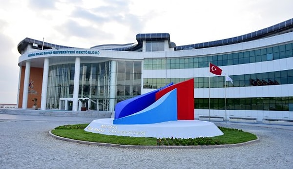 Manisa CBÜ Vakfı'ndan öğrencilere müjde: 2 bin 500 TL burs desteği