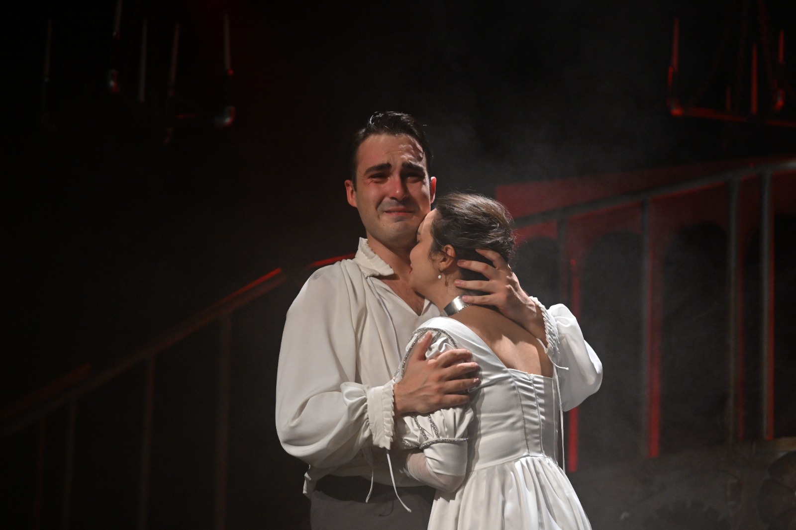 Manisa Şehir Tiyatrosu, Shakespeare’in ölümsüz aşkını sahneye taşıyor