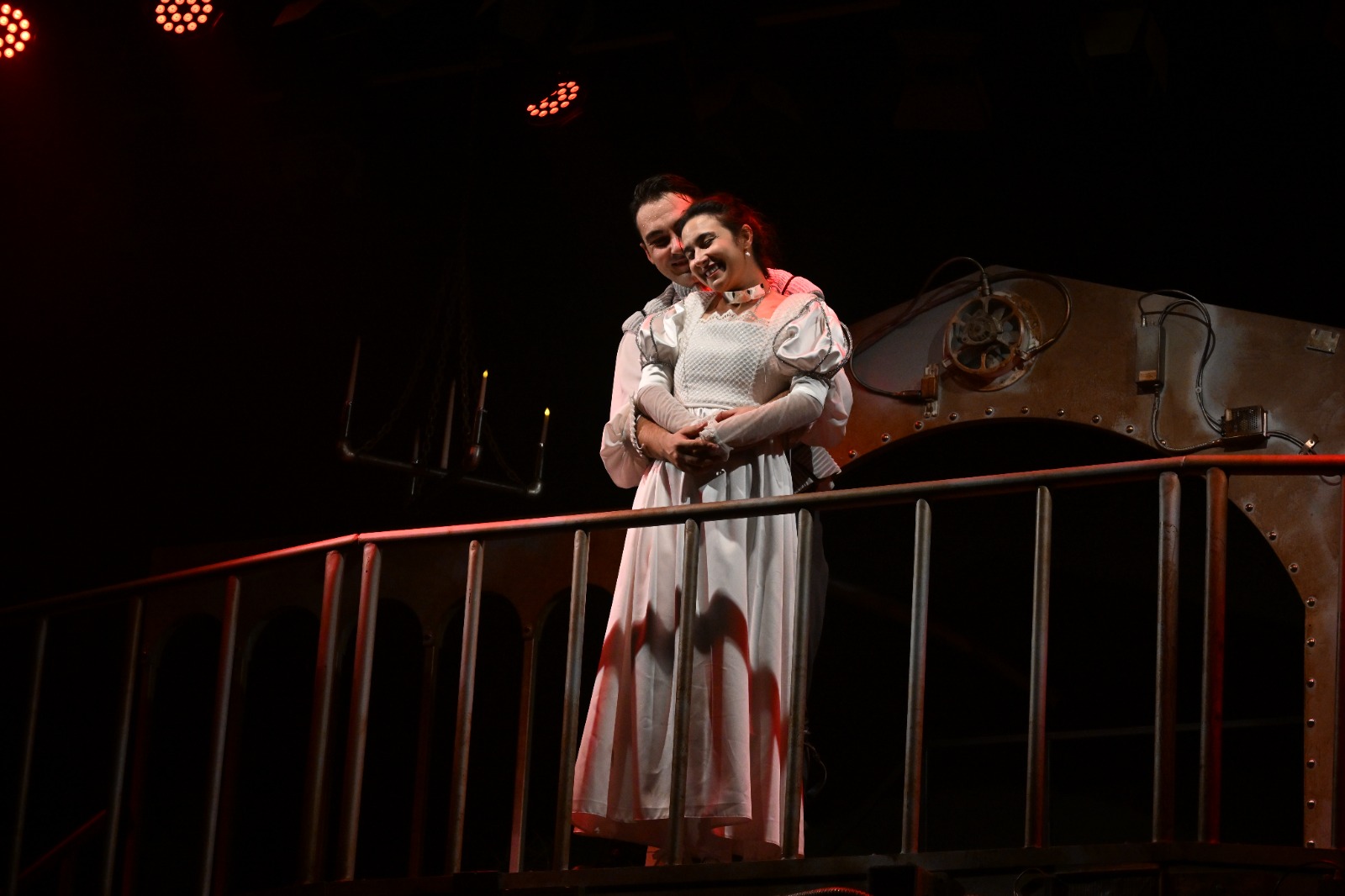 Manisa Şehir Tiyatrosu, Shakespeare’in ölümsüz aşkını sahneye taşıyor