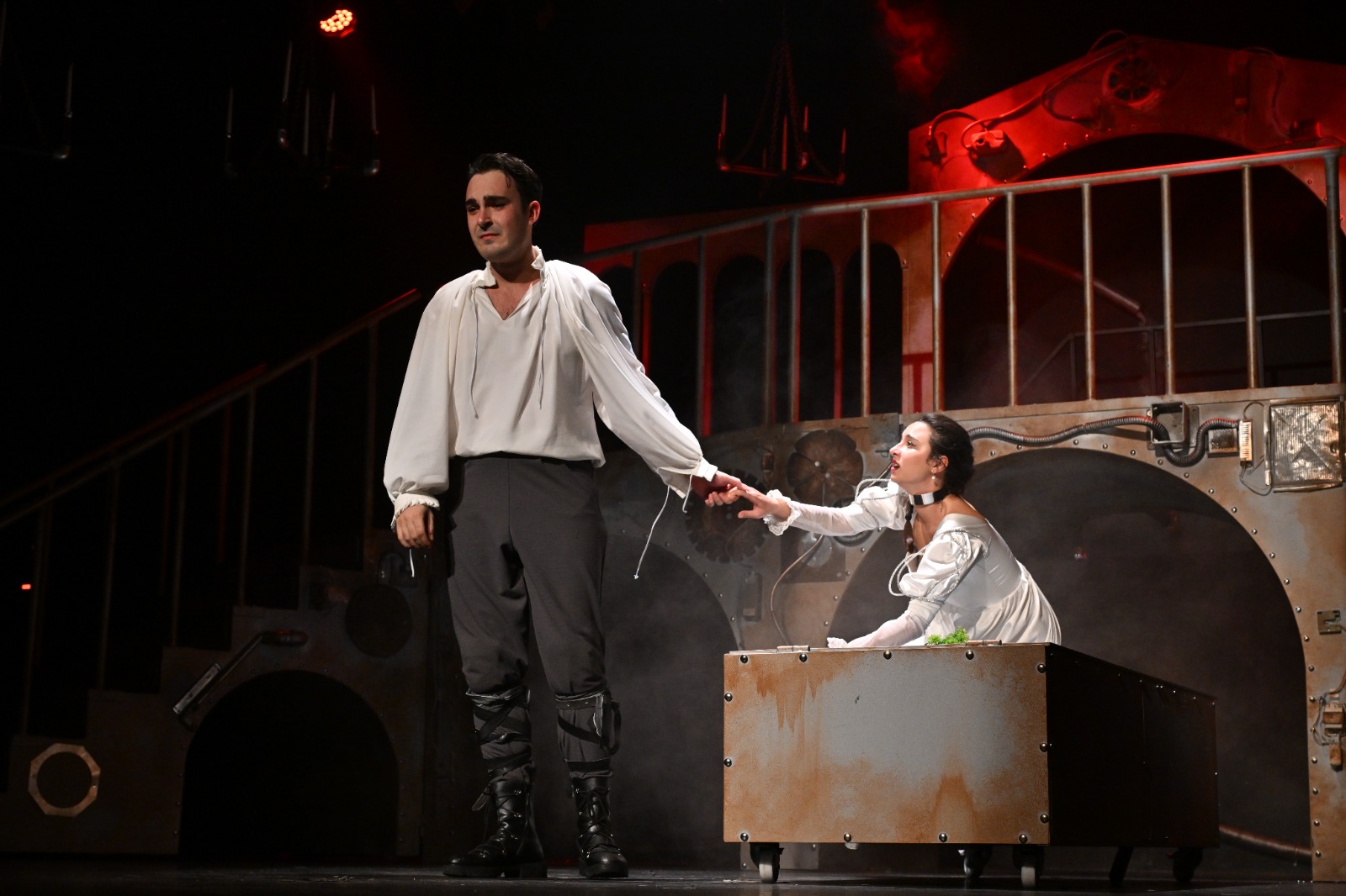 Manisa Şehir Tiyatrosu, Shakespeare’in ölümsüz aşkını sahneye taşıyor