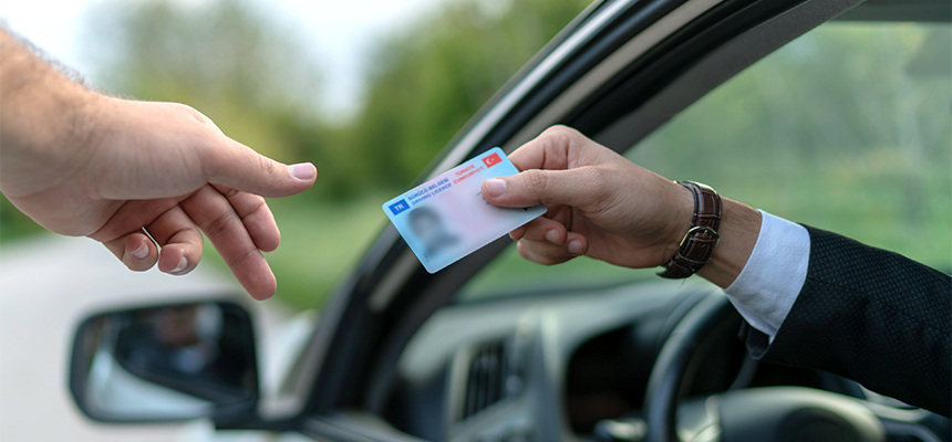 Bu cezalar araba sattırır! Trafik cezalarına ilişkin yeni düzenlemeler yolda