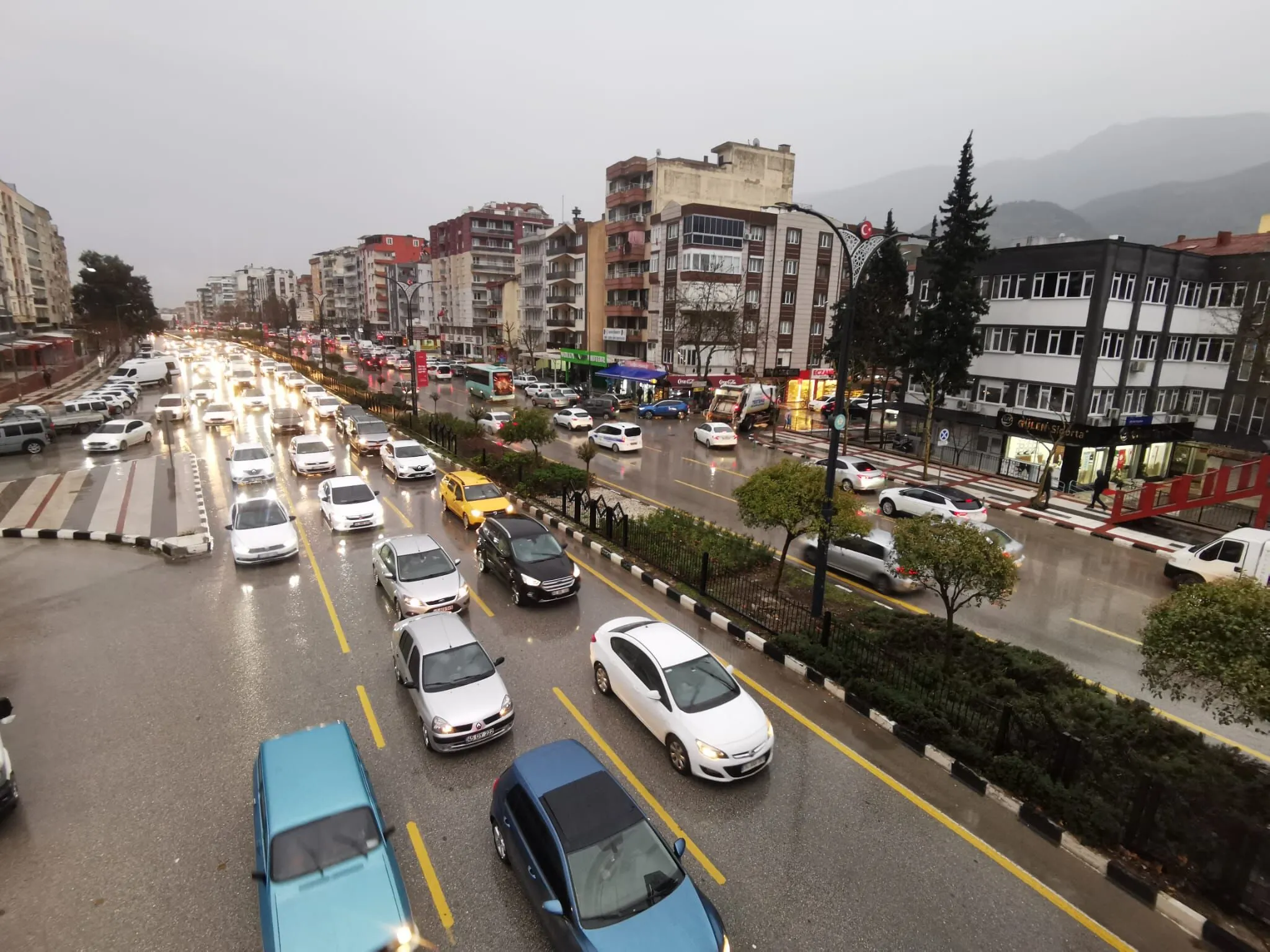 Manisa’yı kilitleyen sorun: “Kalıcı çözüm için cesaret, vizyon ve ortak akıl şart”