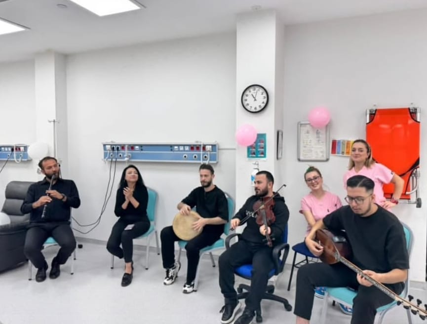 Manisa CBÜ’den “Sanatla Umuda Dokunuş” ile farkındalık mesajı