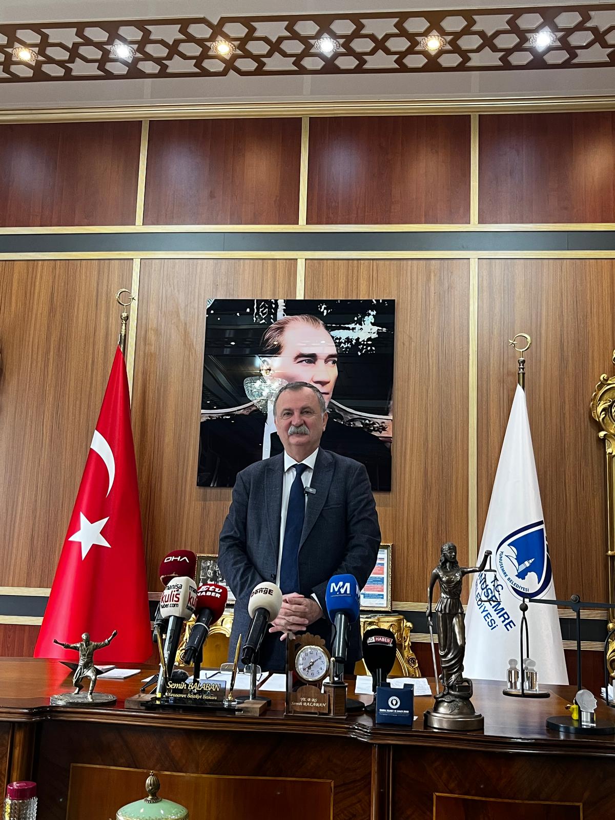 Başkan Balaban Yunusemre Belediyesi’nin güncel borcunu açıkladı