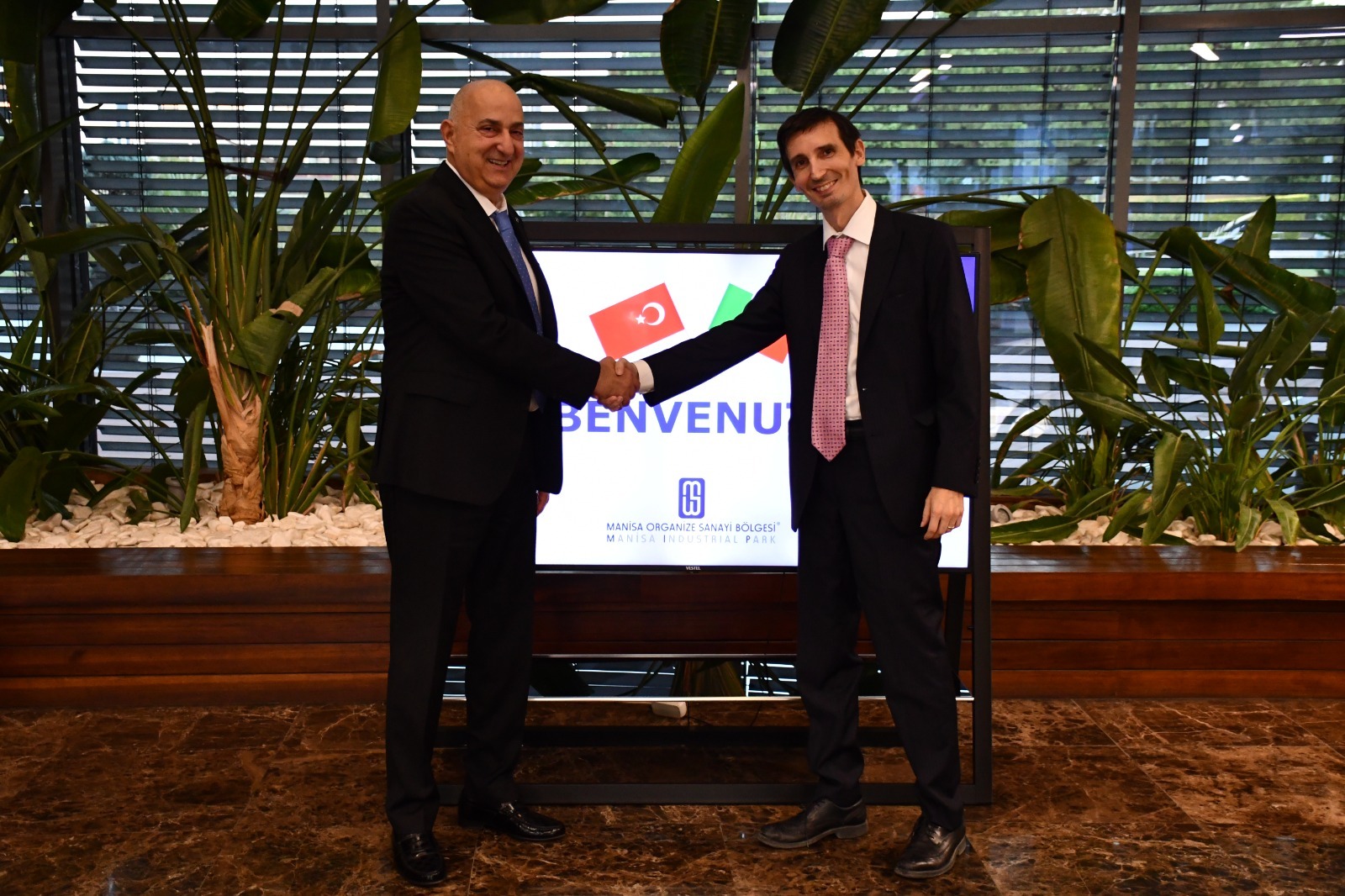 İtalyan heyetten Manisa OSB’ye Çıkarma: Yatırımlar Masada