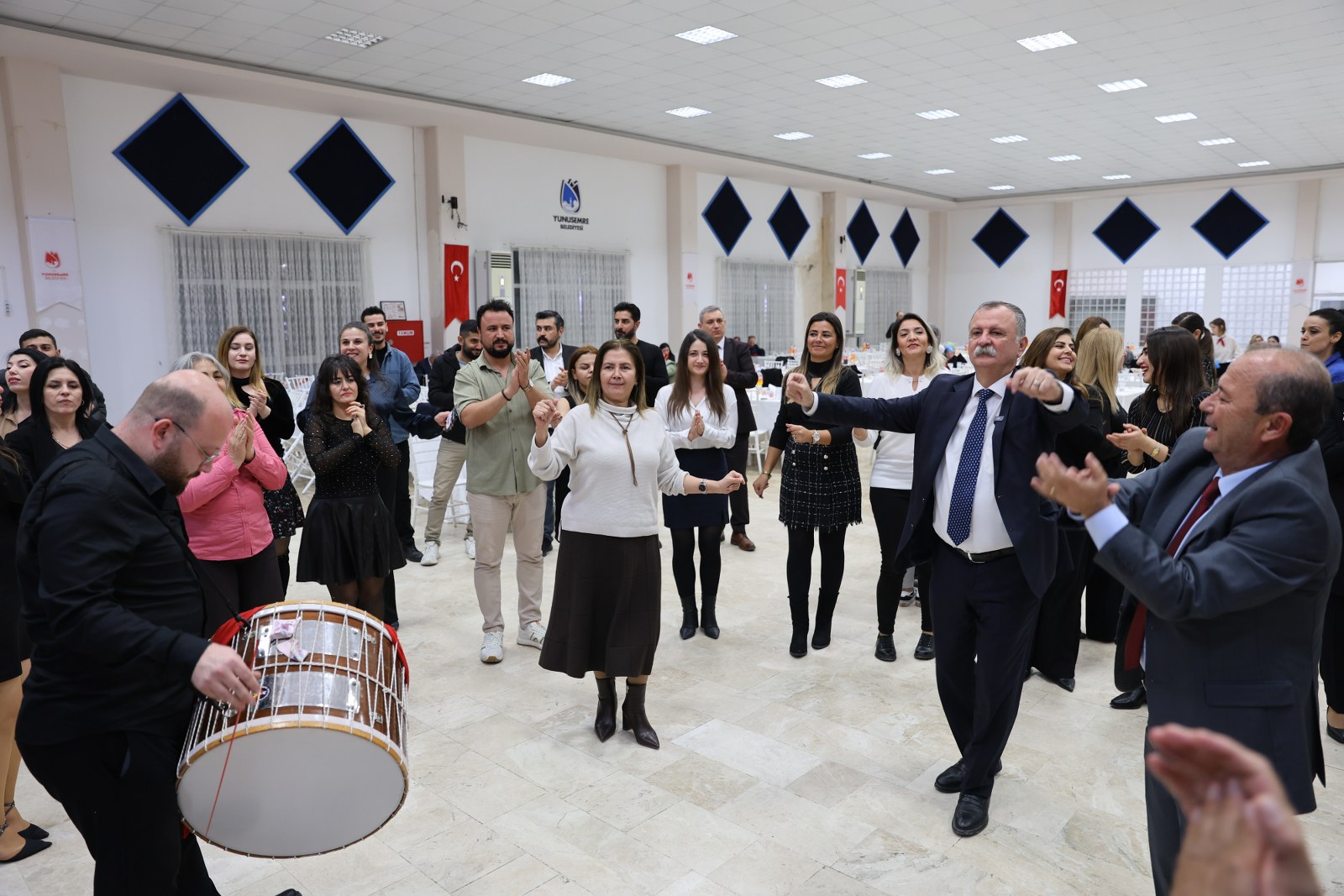 Semih Balaban emekli öğretmenlerle buluştu