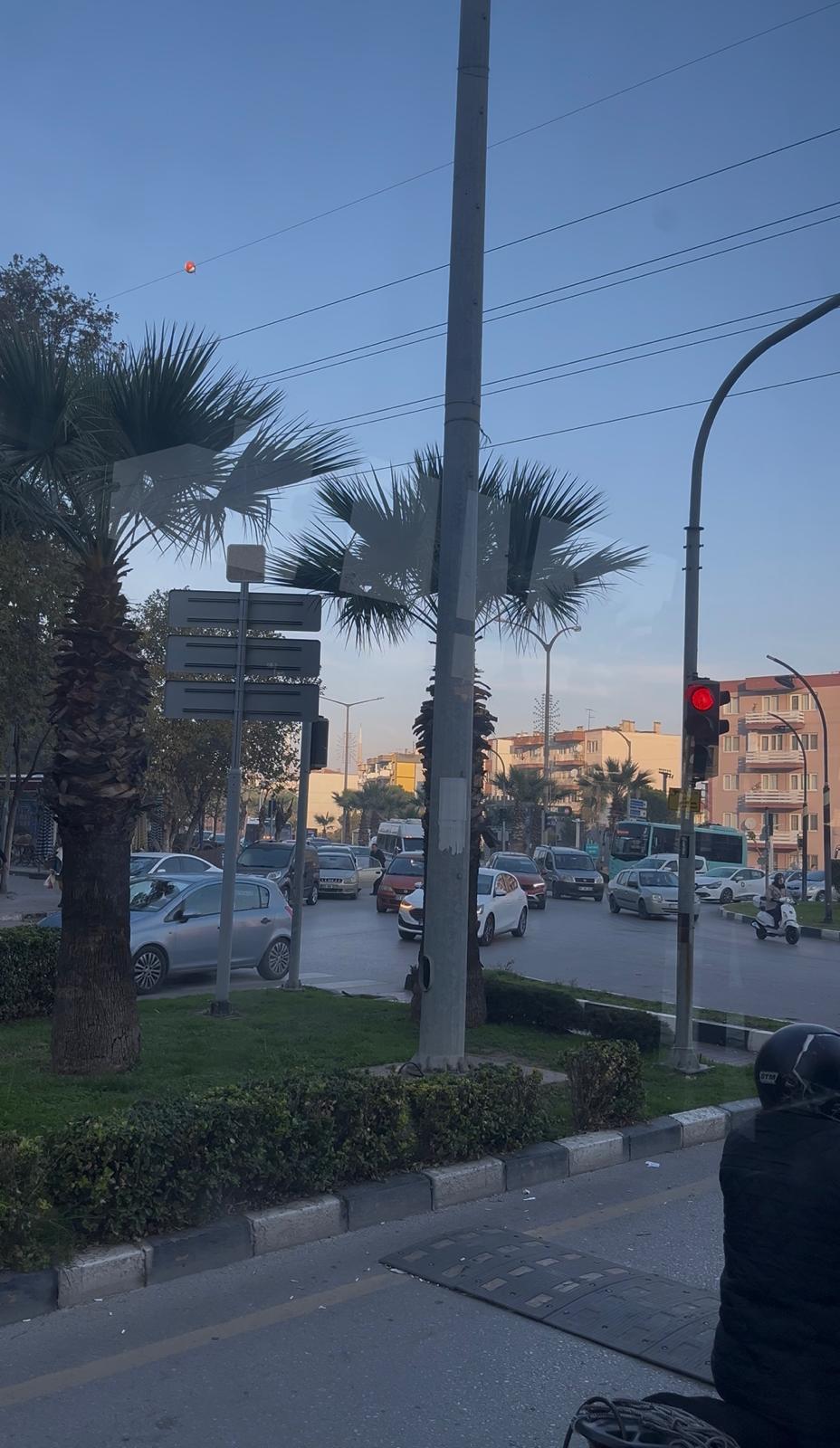 Manisa'da ders zilleri çaldı: Hafta yoğun trafikle başladı