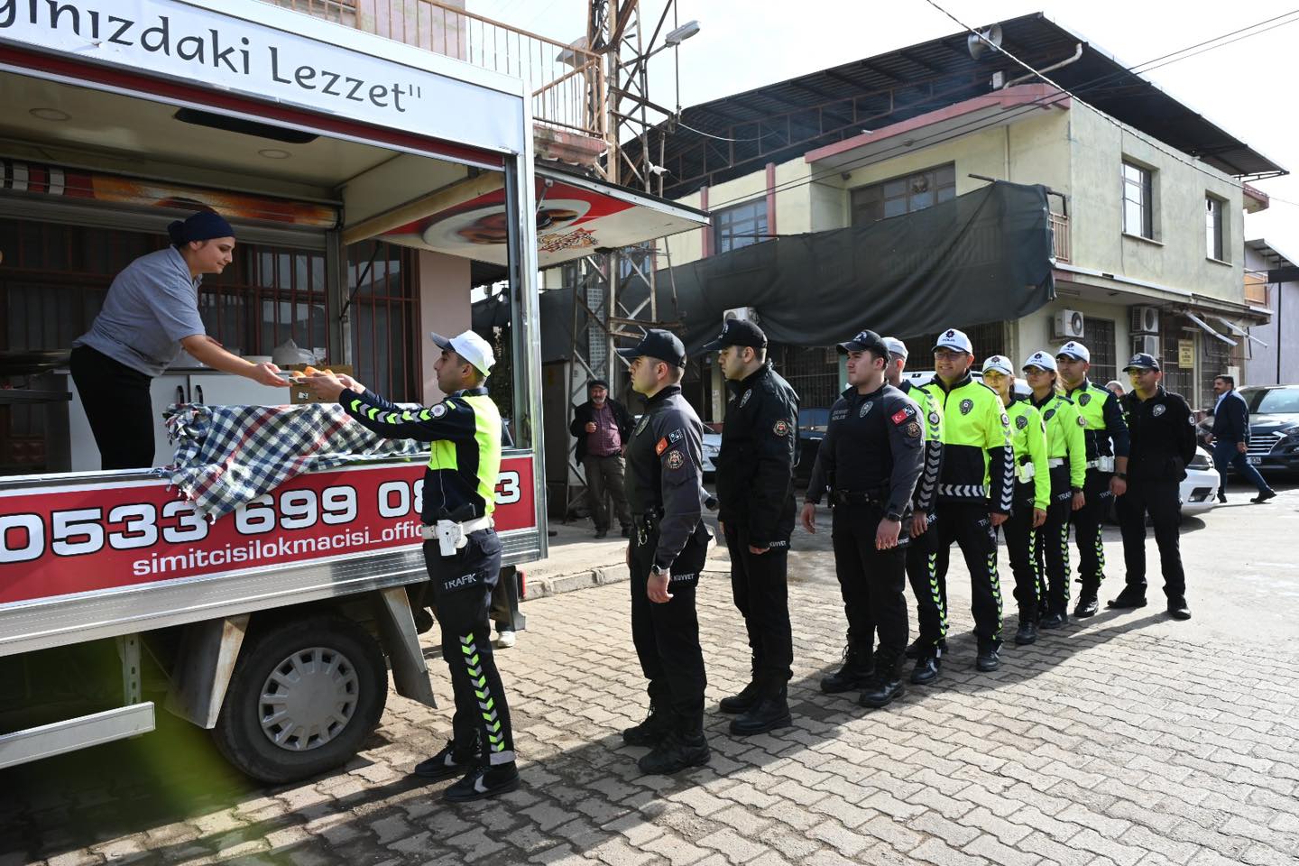 Manisa şehidini unutmadı: Şehit Polis Memuru Ali Barut için lokma hayrı