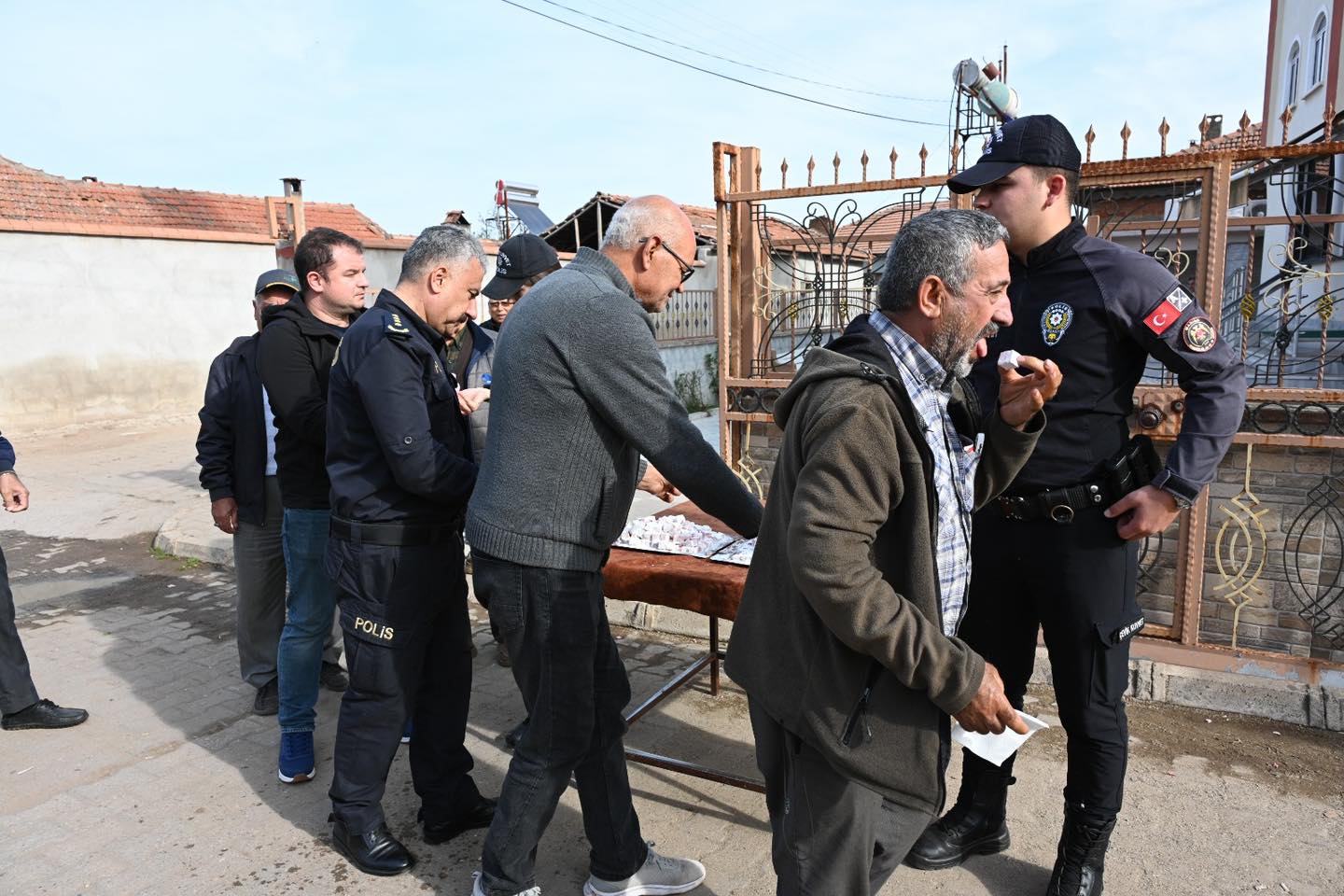 Manisa şehidini unutmadı: Şehit Polis Memuru Ali Barut için lokma hayrı