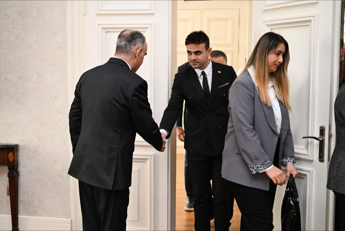 Manisa’da öğretmenlere vefa: Vali Özkan’dan 24 Kasım buluşması