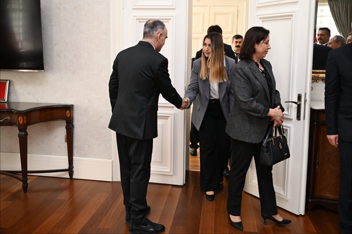 Manisa’da öğretmenlere vefa: Vali Özkan’dan 24 Kasım buluşması