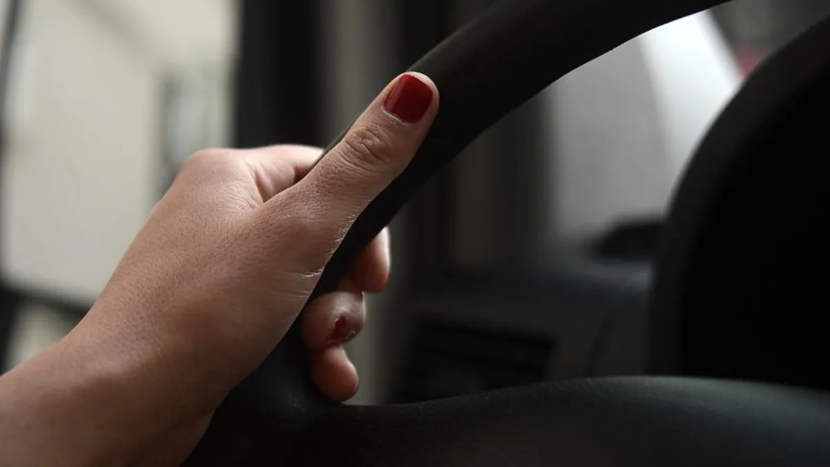 Ehliyetini yenilemeyen sürücüler dikkat: Bir ceza da sigorta şirketlerinden