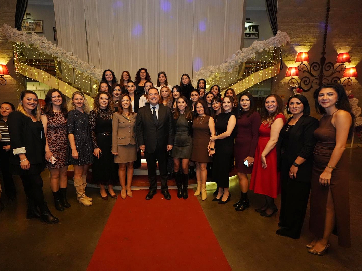 Manisa’da öğretmenlere ikinci müjde: Maaşlar yükseliyor!