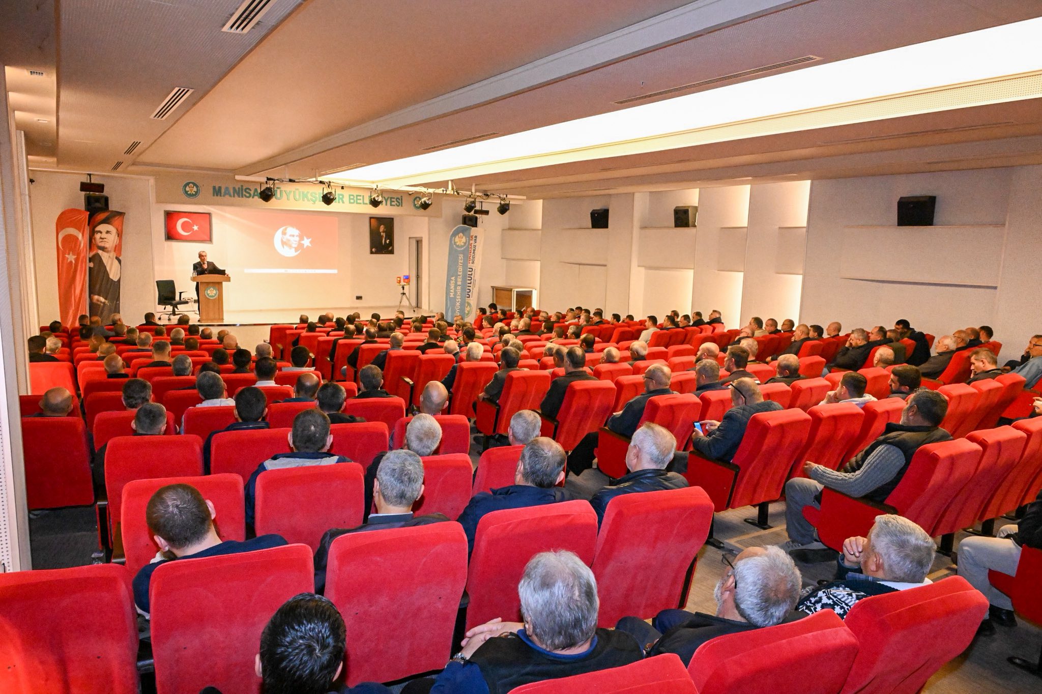 Manisa'da toplu taşımada hizmet hamlesi: Daha saygılı ve konforlu ulaşım için...