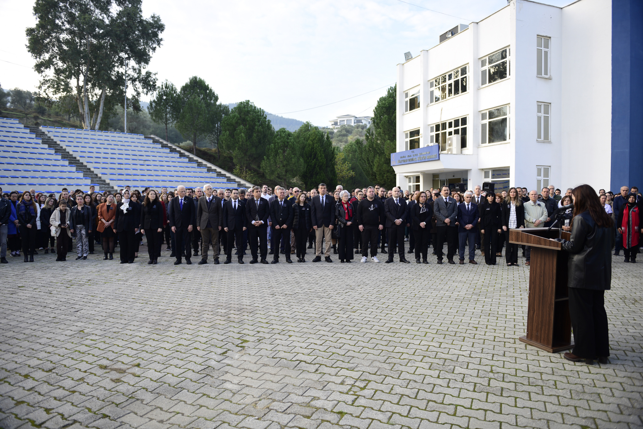 MCBÜ’de Atatürk’e Büyük Vefa: Anma Töreni Doldu Taştı!