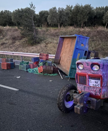 Manisa Akhisar yolunda kaza: 1 ölü, 7 yaralı var!