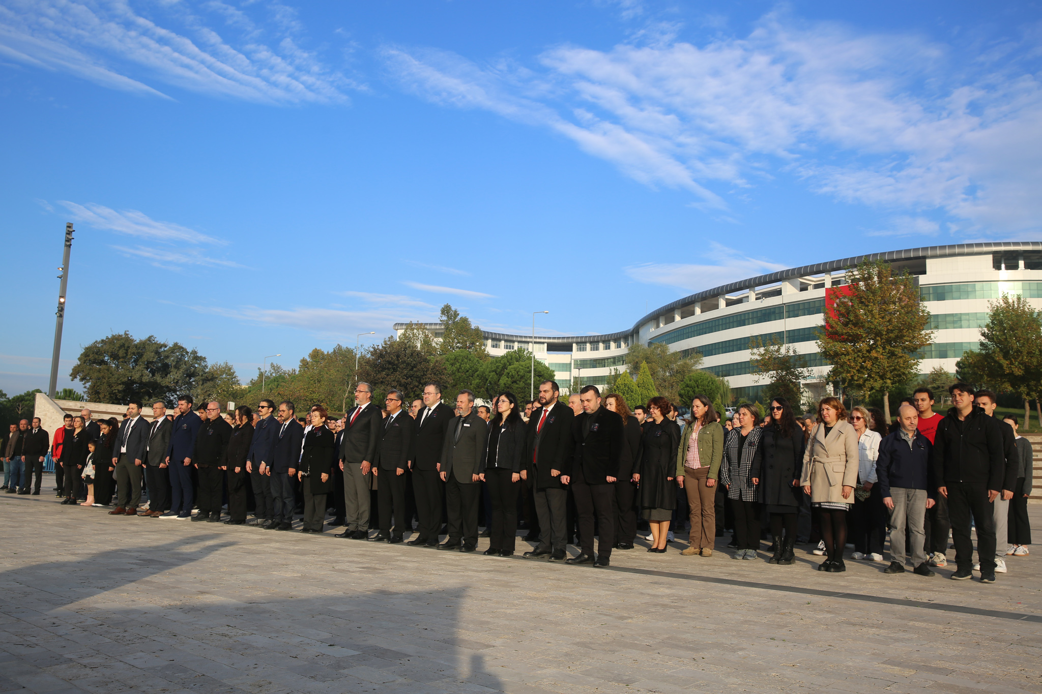 MCBÜ’de Atatürk’e Büyük Vefa: Anma Töreni Doldu Taştı!