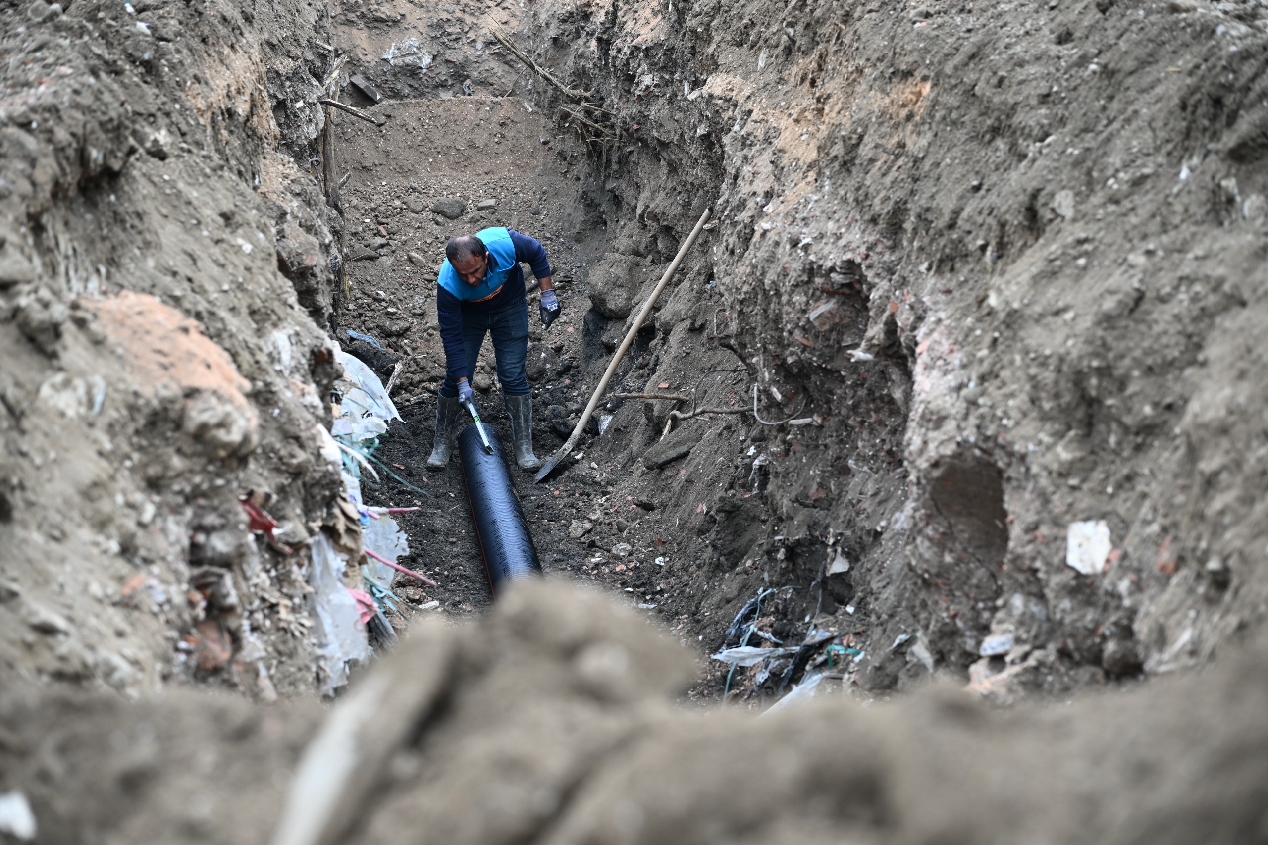 Manisa’da Bir Mahallenin Daha Altyapı Sorunu Çözüldü