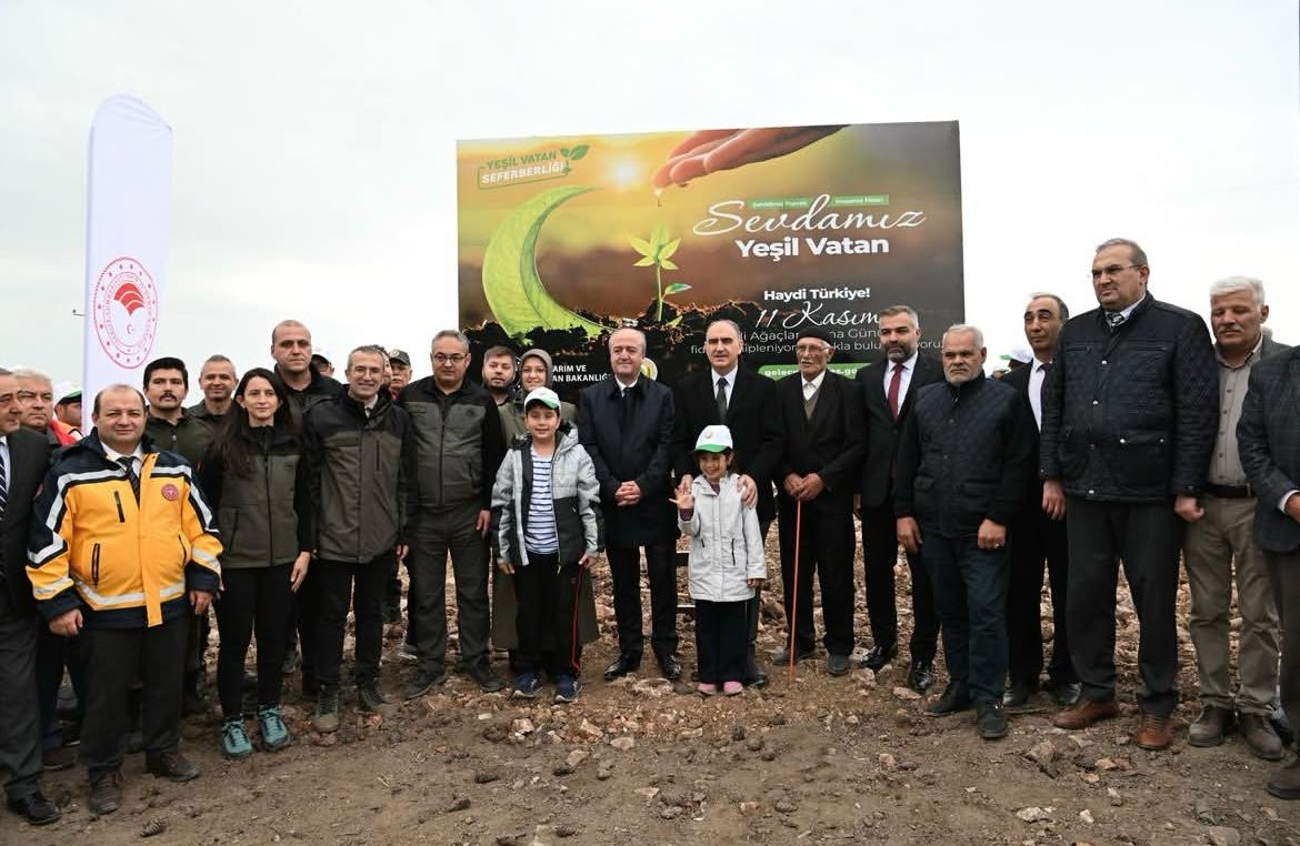 Manisa’da 35 Bin Fidan Toprakla Buluştu