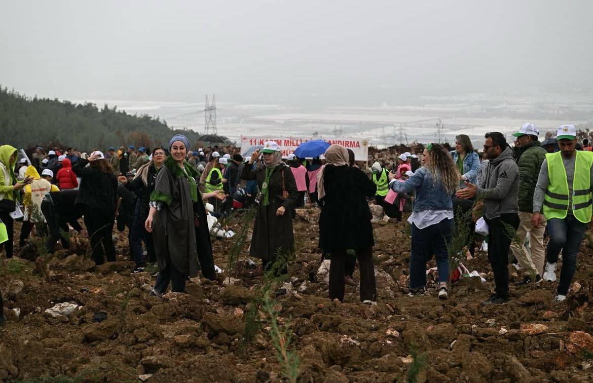 Manisa’da 35 Bin Fidan Toprakla Buluştu