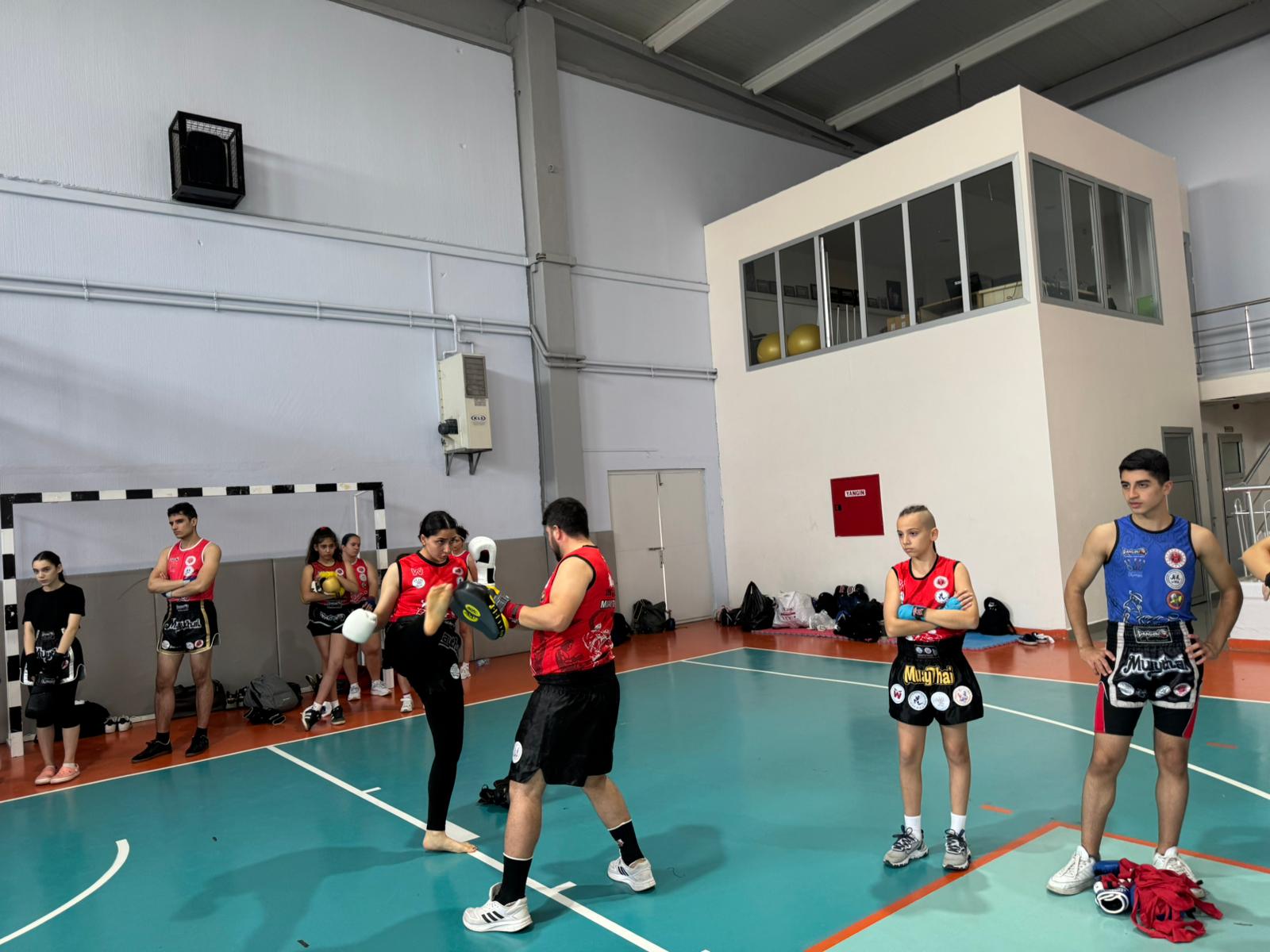 Muaythai’nin Ustaları Manisa'da Ter Döktü