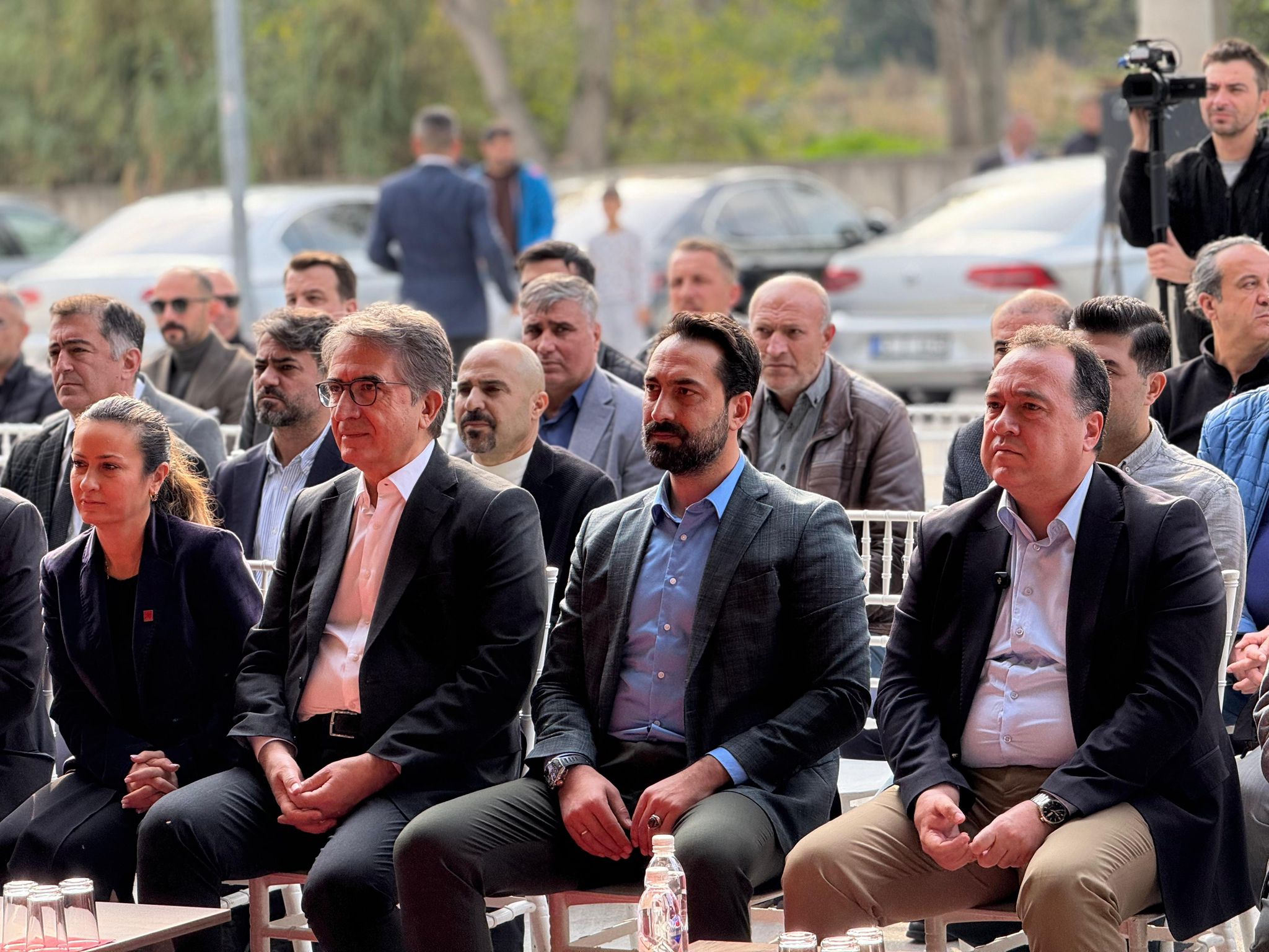 Mücahit Arınç’tan Başkanlara anlamlı hediye