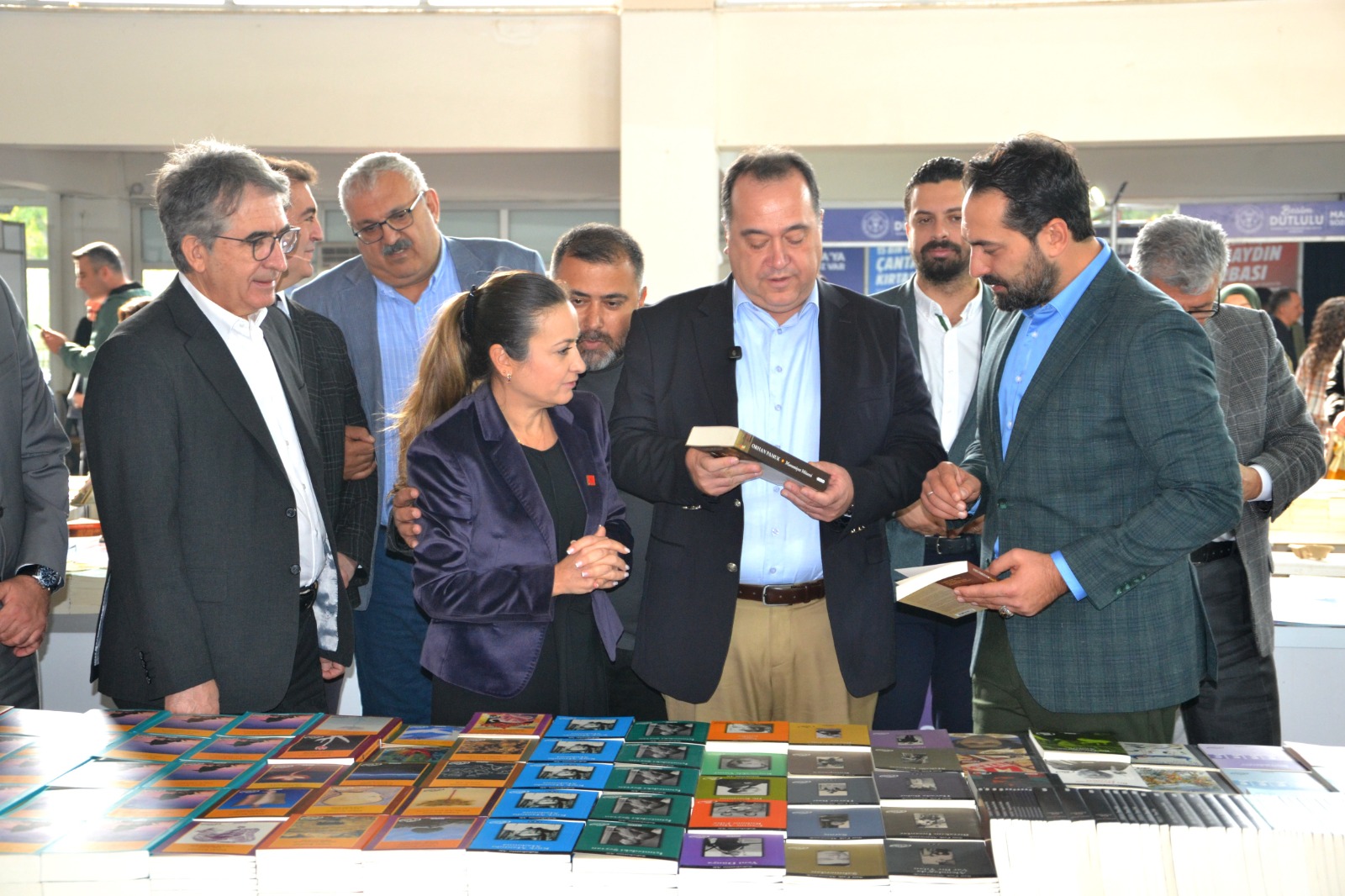 Manisa’da 8. Kitap Fuarı coşkusu: Resmi açılış töreni gerçekleşti