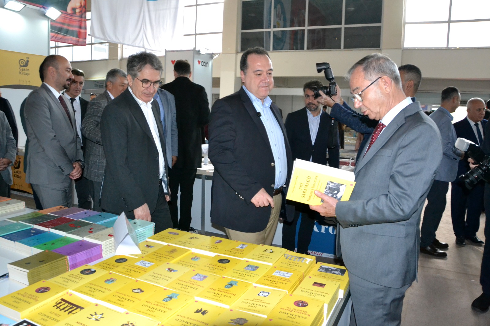 Manisa’da 8. Kitap Fuarı coşkusu: Resmi açılış töreni gerçekleşti