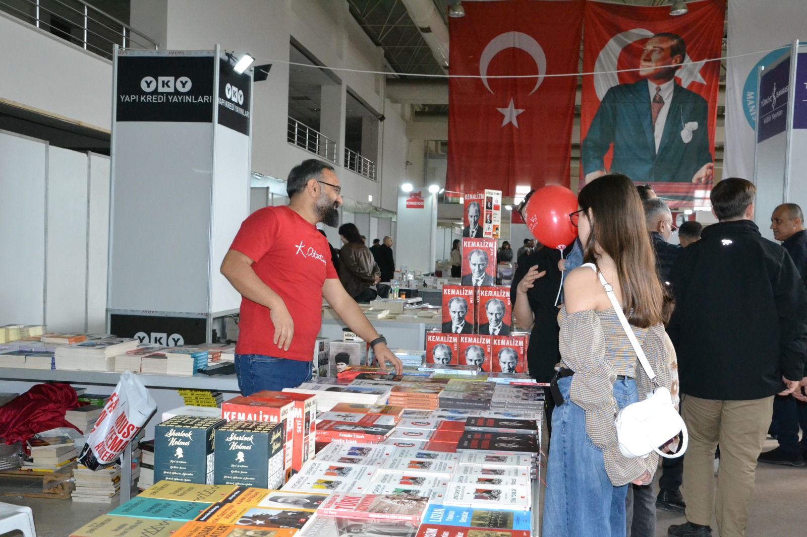 Manisa’da 8. Kitap Fuarı coşkusu: Resmi açılış töreni gerçekleşti