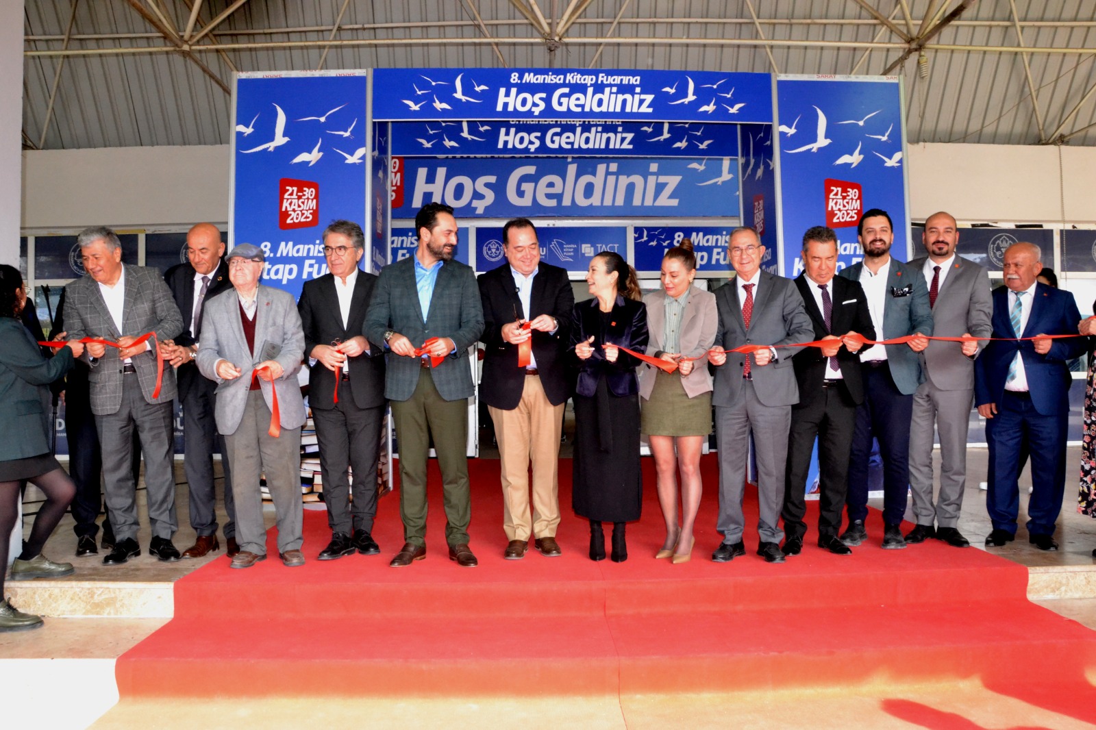 Manisa’da 8. Kitap Fuarı coşkusu: Resmi açılış töreni gerçekleşti