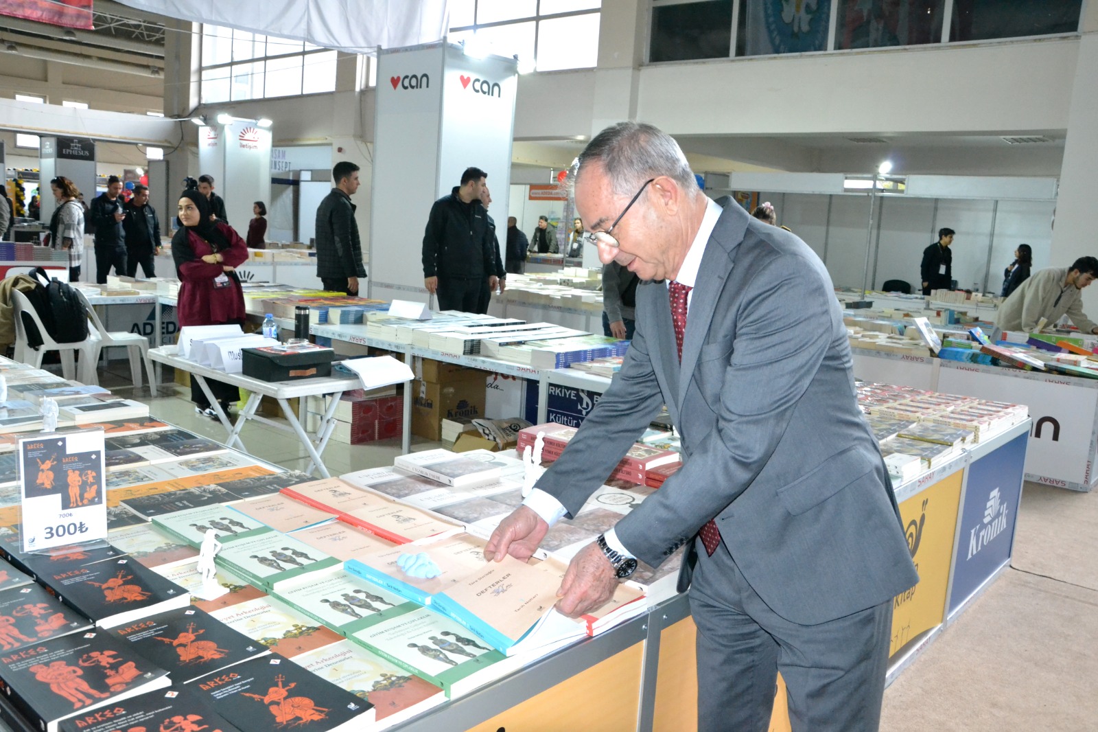 Manisa’da 8. Kitap Fuarı coşkusu: Resmi açılış töreni gerçekleşti