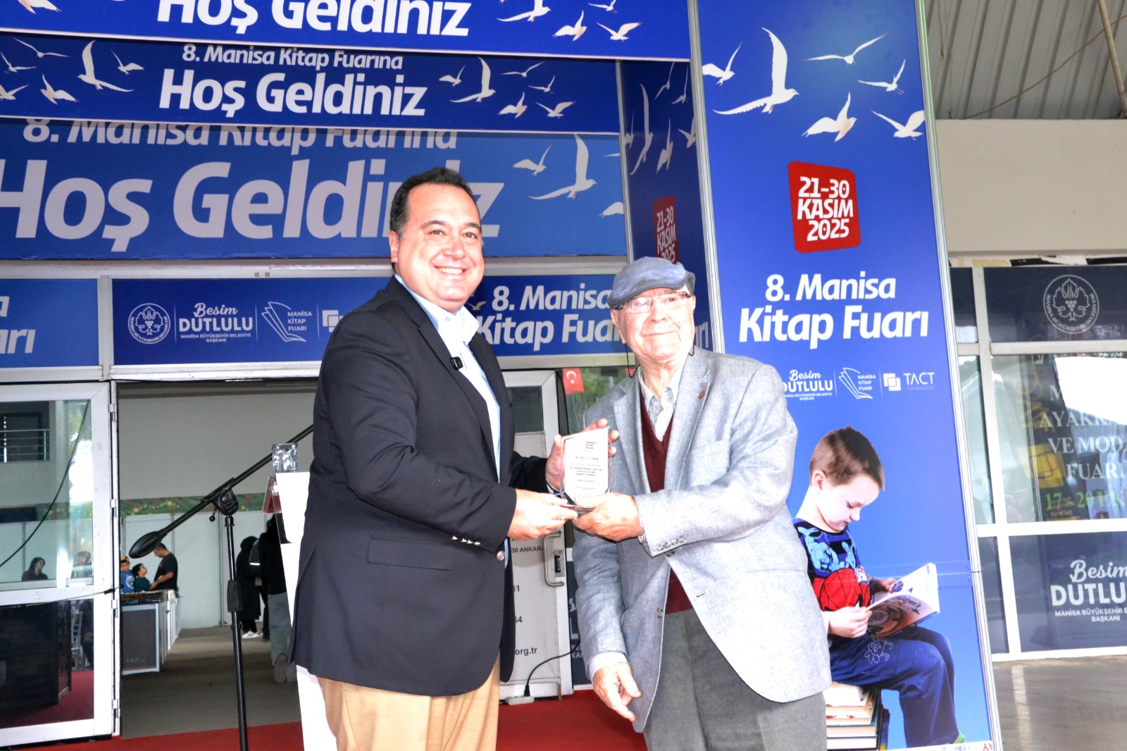 Manisa’da 8. Kitap Fuarı coşkusu: Resmi açılış töreni gerçekleşti