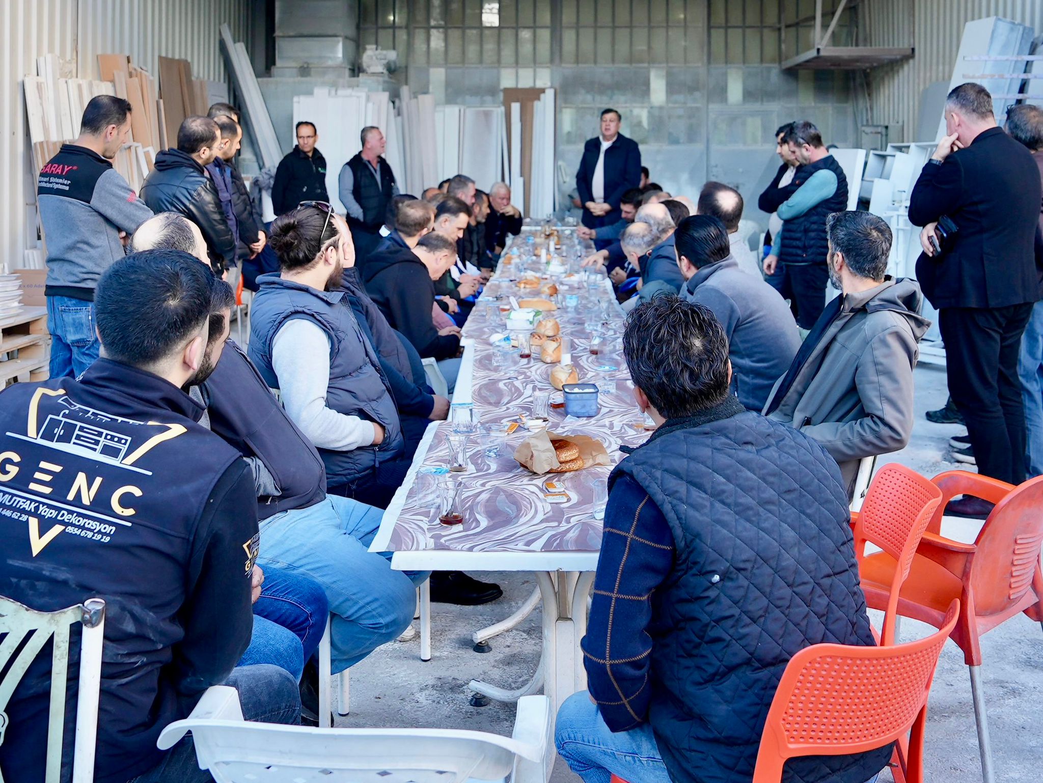 Murat Baybatur, Manisa Küçük Sanayi Sitesi esnafıyla buluştu