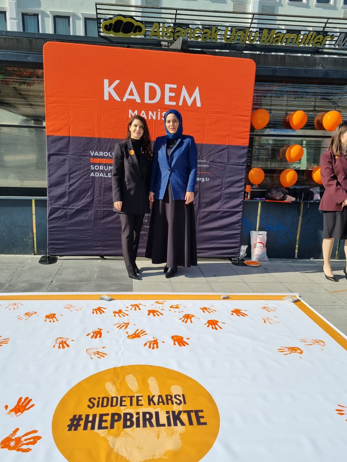 KADEM Manisa’dan “Şiddete Karşı Hep Birlikte” Kampanyası