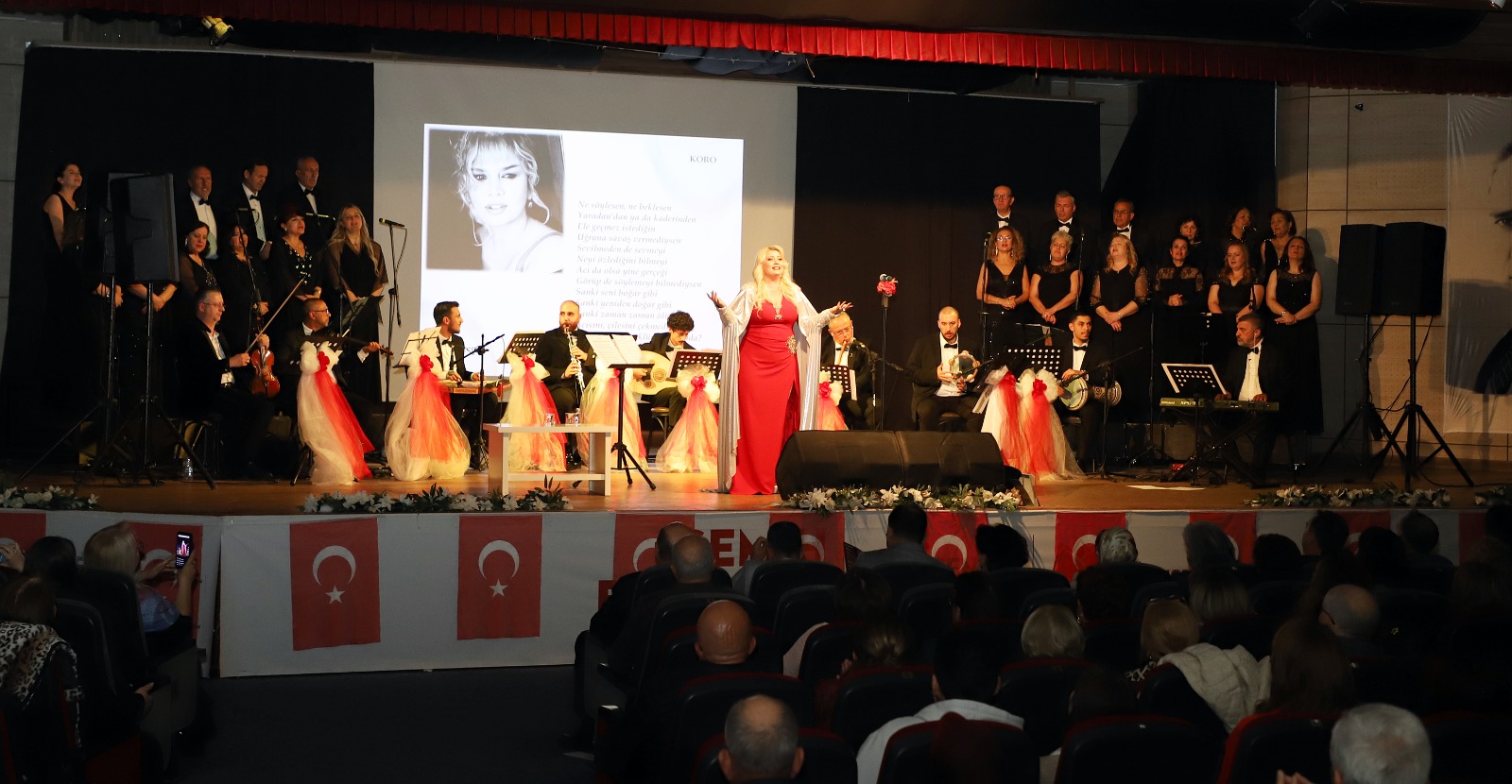 Manisa’da Türk Sanat Müziği ziyafeti: Ayakla alkışlanan gece