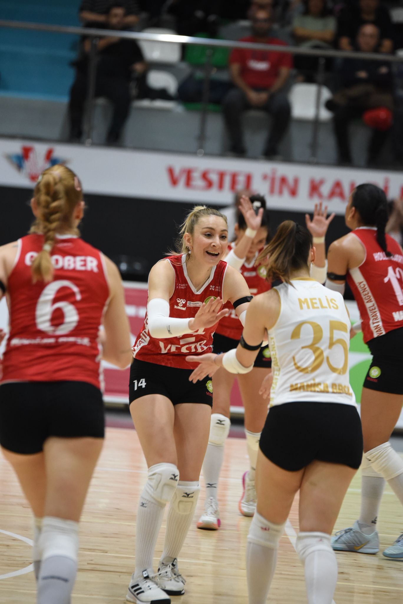 Manisa BBSK’dan nefes kesen geri dönüş: 2-0’dan 3-2’ye!