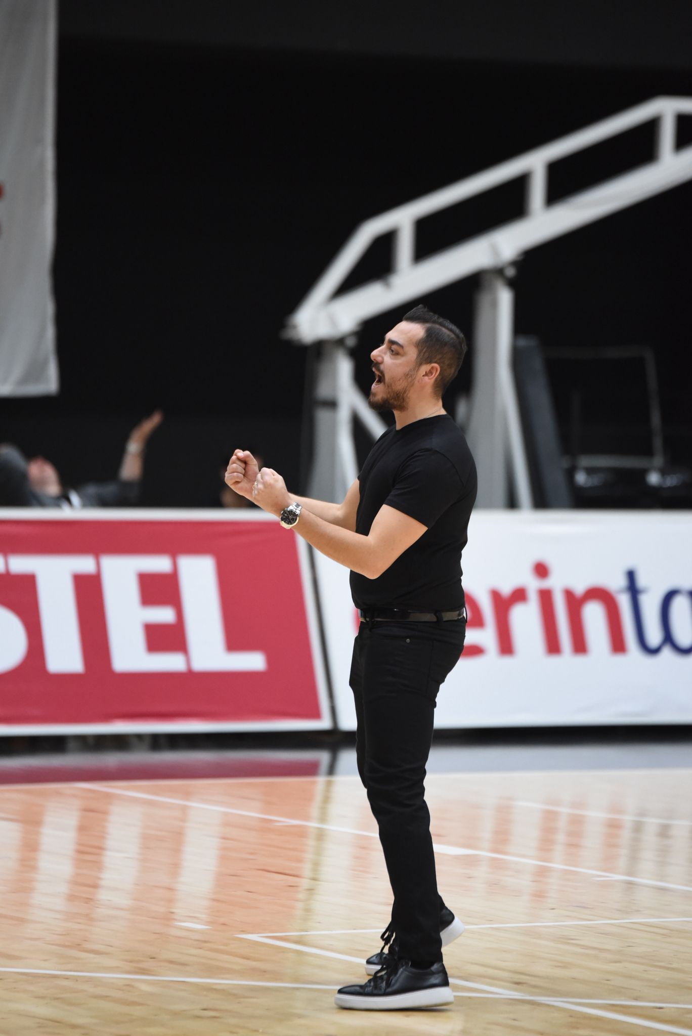 Manisa BBSK’dan nefes kesen geri dönüş: 2-0’dan 3-2’ye!