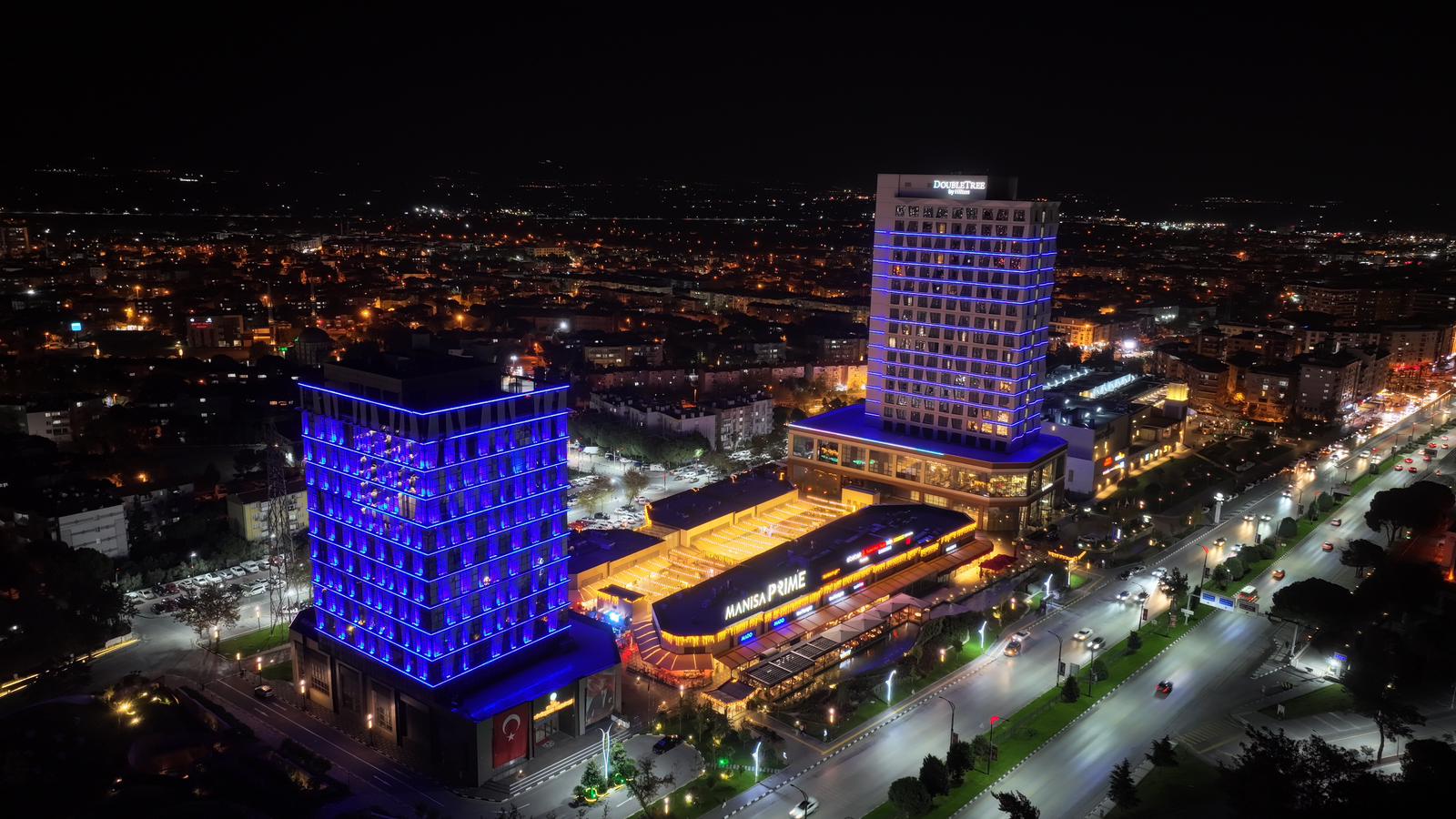 Manisa Büyükşehir Belediyesi Mavilere Boyandı