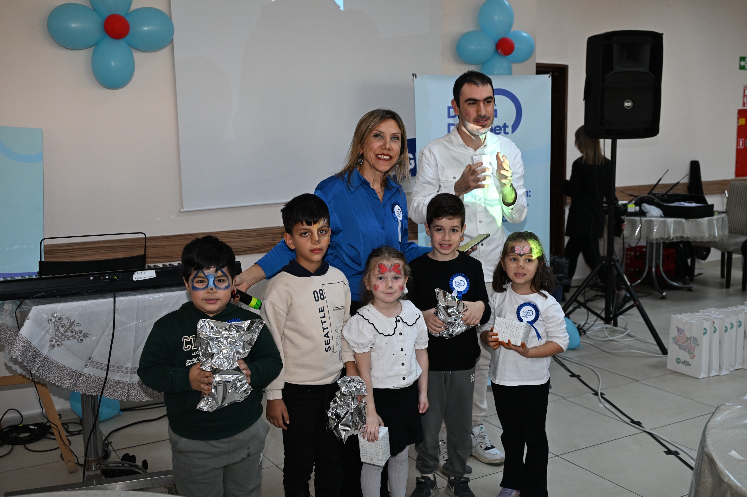 Manisa Büyükşehir Belediyesi Mavilere Boyandı