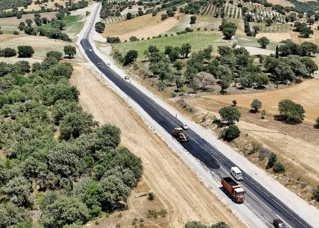 Manisa’da beklenen karayolunun ihalesi yapıldı: 32 firmadan yoğun katılım