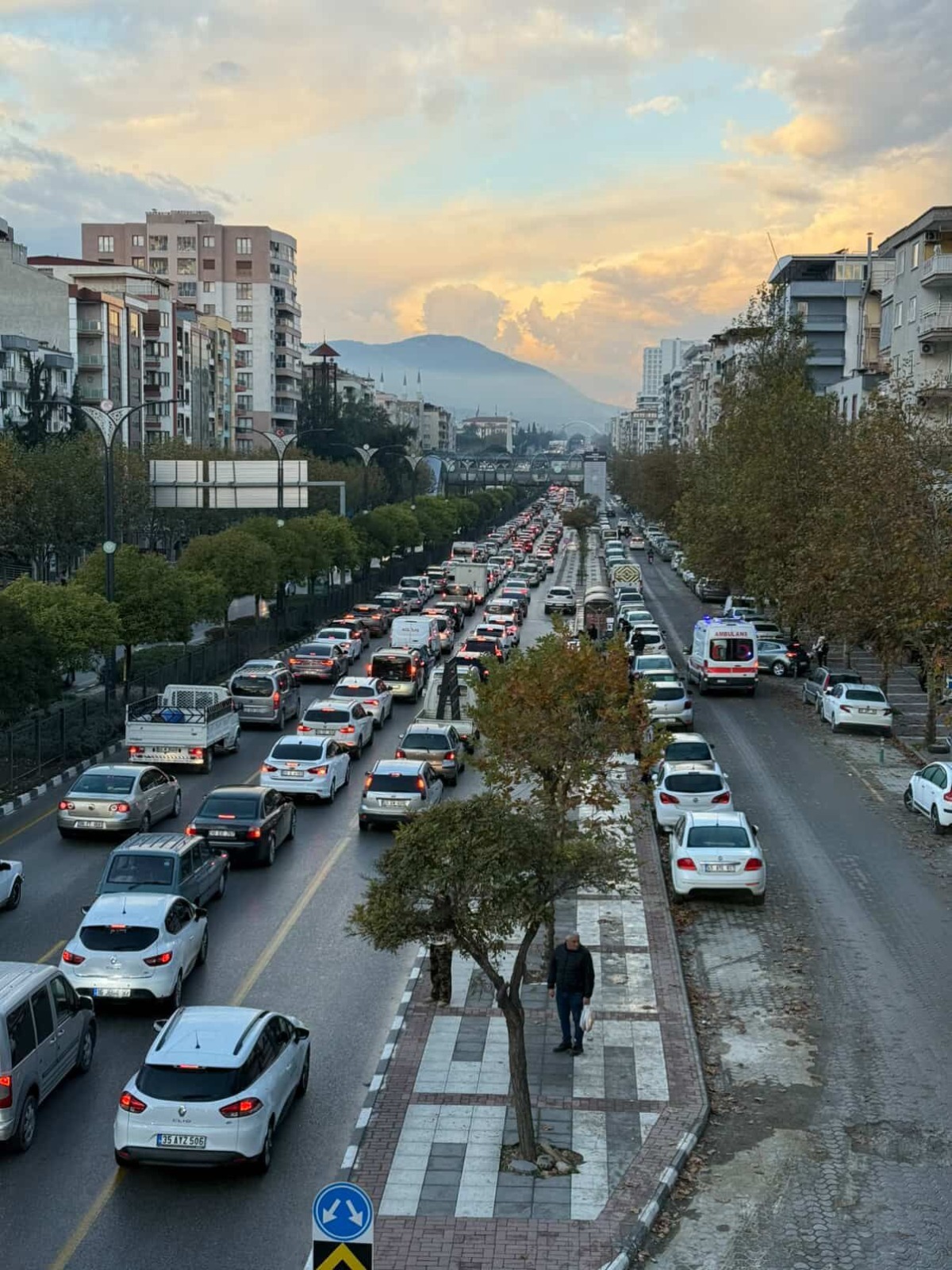 Manisa’da trafik çilesine neşter: Başkan Dutlulu 2026’yı işaret etti!