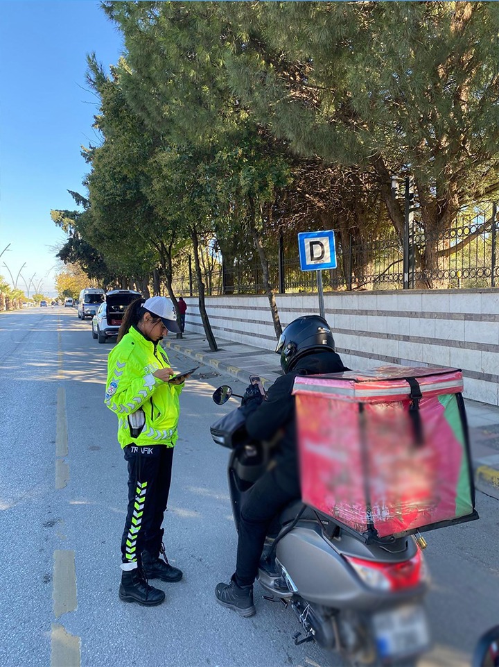 Manisa Emniyetinden Motosiklet Denetimi: 716 Sürücüye Ceza Yağdı
