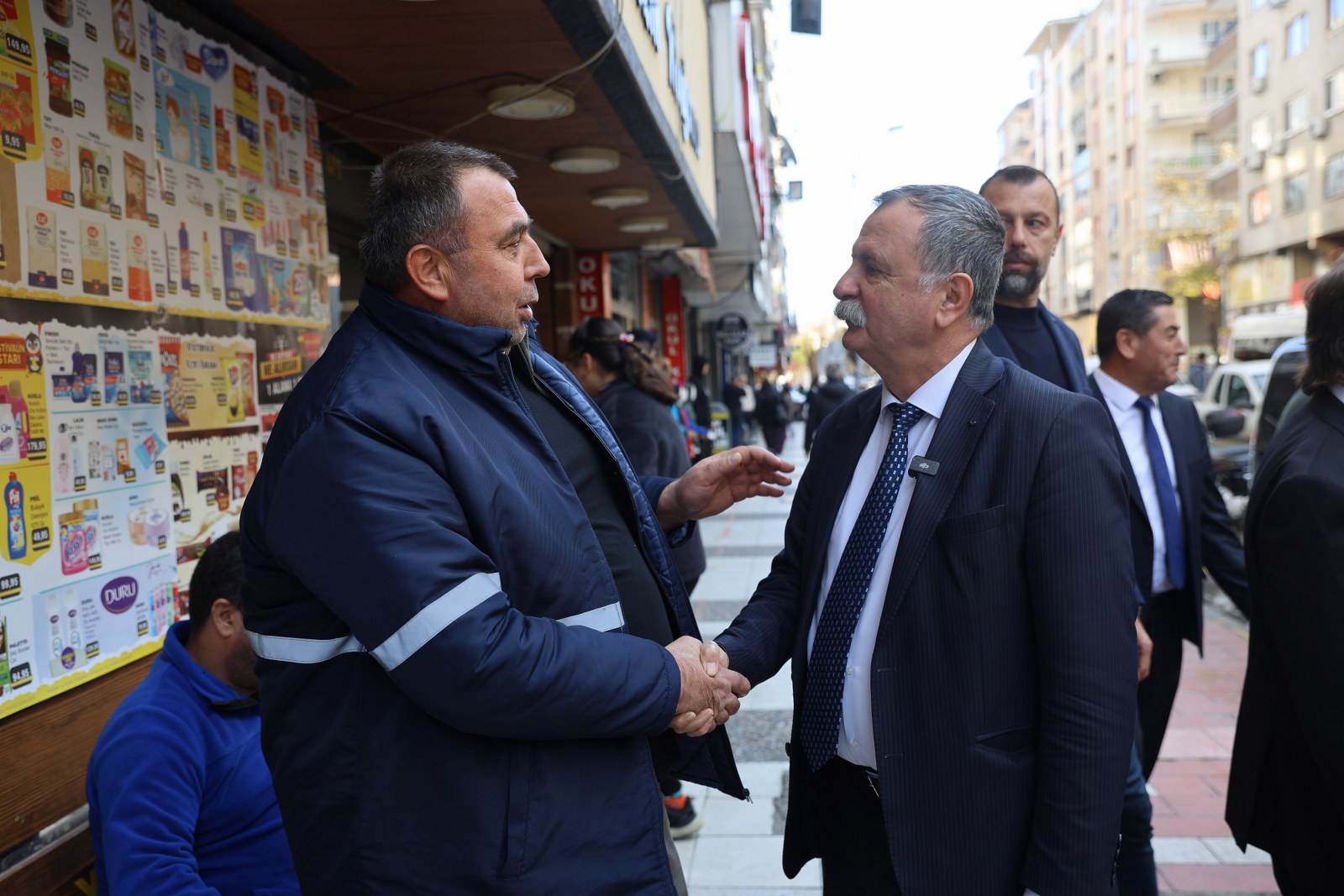 Başkan Balaban Aynı Ali Mahallesi’nde esnafla buluştu: “Hizmet sahada üretilir”